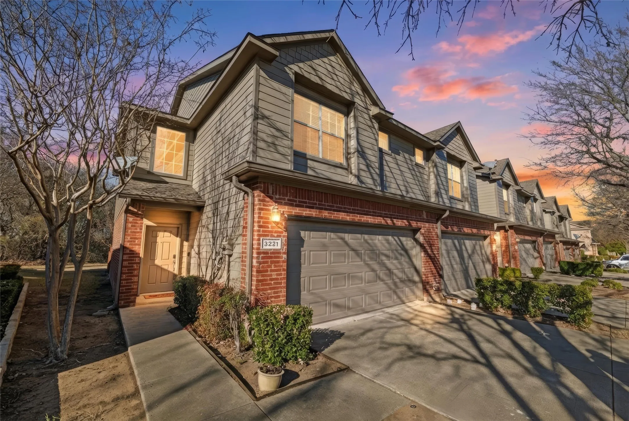 Townhouse For Sale in Collin County , 3221 Judge Holland Lane, Plano, Texas 75025, 3 Bedroom, 3 Bathroom, 2 Garage spaces, 1,597 Sqft, built in 2004, Price $339,000, mls#21152148, Real Estate Agent in Plano, Homes For Sale in Collin county, Homes For Sale in Plano, Realtor in Plano Texas, Real Estate Brokerage Independent Realty Texas, Luminita Cordes Realtor