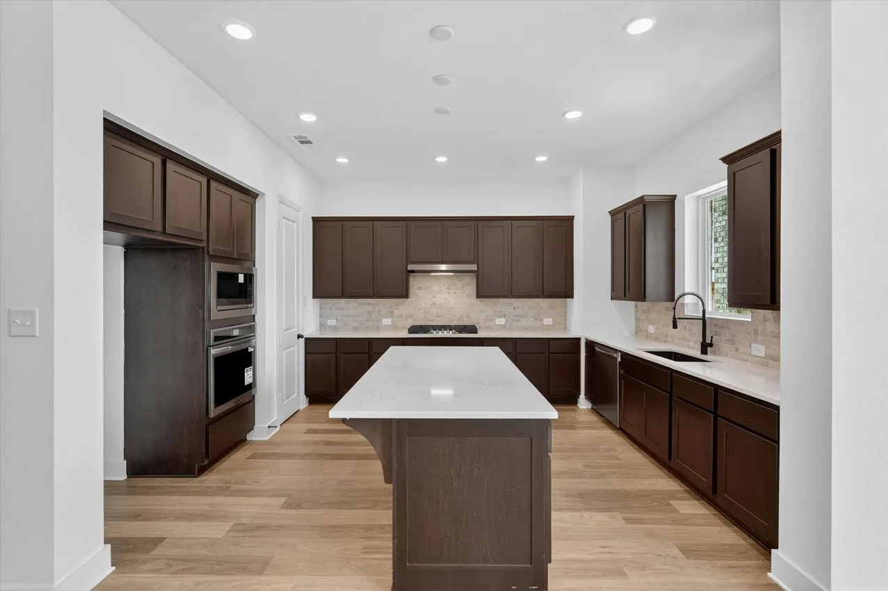 Single Family Residence For Sale in Kaufman County , 2716 Railway Street, Forney, Texas 75126, 4 Bedroom, 5 Bathroom, 3 Garage spaces, 3,284 Sqft, built in 2026, New Construction - Incomplete, mls#21156226, Real Estate Agent in Forney, Homes For Sale in Kaufman county, Homes For Sale in Forney, Realtor in Forney Texas, Real Estate Brokerage Independent Realty Texas, Luminita Cordes Realtor