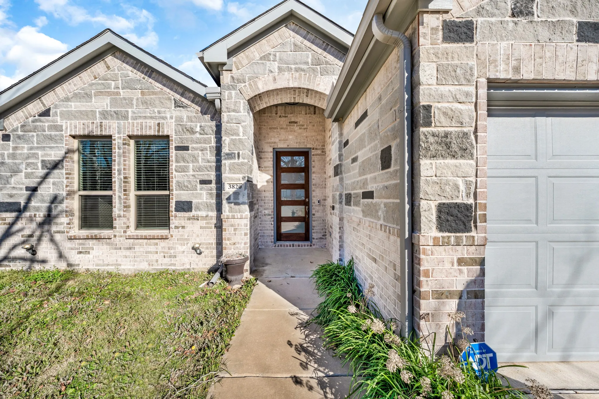 Single Family Residence For Sale in Hunt County , 3820 Mcdougal Street, Greenville, Texas 75401, 4 Bedroom, 2 Bathroom, 2 Garage spaces, 1,878 Sqft, built in 2022, Preowned, mls#21154037, Real Estate Agent in Greenville, Homes For Sale in Hunt county, Homes For Sale in Greenville, Realtor in Greenville Texas, Real Estate Brokerage Independent Realty Texas, Luminita Cordes Realtor