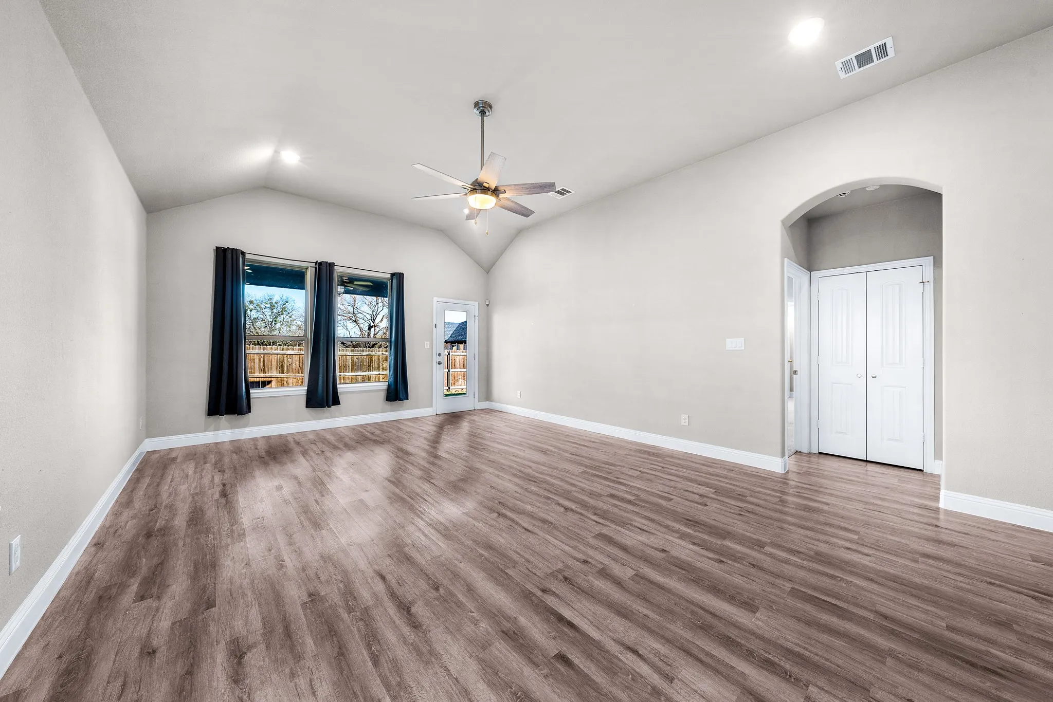 Single Family Residence For Sale in Hunt County , 3820 Mcdougal Street, Greenville, Texas 75401, 4 Bedroom, 2 Bathroom, 2 Garage spaces, 1,878 Sqft, built in 2022, Preowned, mls#21154037, Real Estate Agent in Greenville, Homes For Sale in Hunt county, Homes For Sale in Greenville, Realtor in Greenville Texas, Real Estate Brokerage Independent Realty Texas, Luminita Cordes Realtor