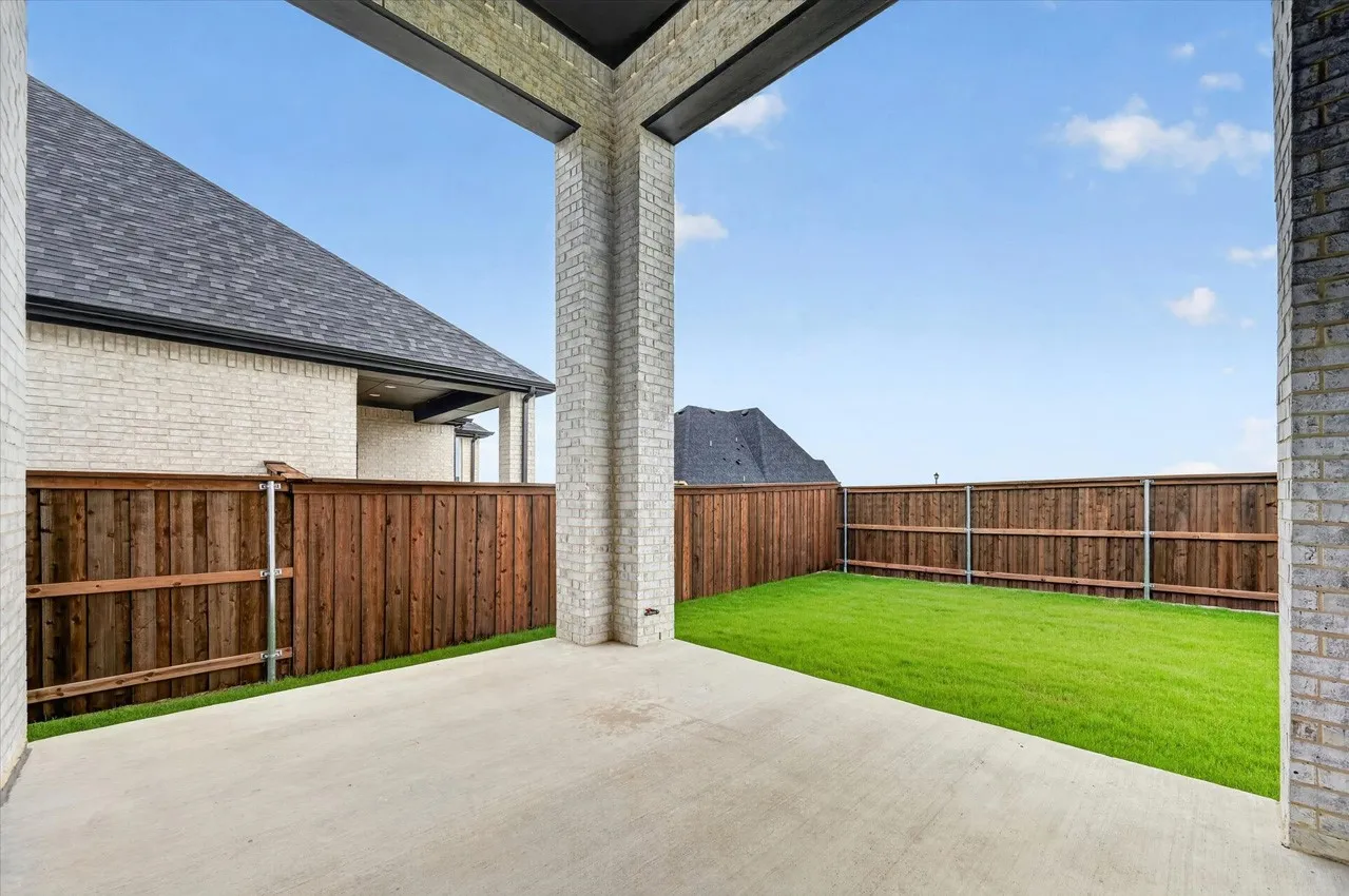 Single Family Residence For Sale in Rockwall County , 823 Montrose Drive, Rockwall, Texas 75087, 5 Bedroom, 7 Bathroom, 3 Garage spaces, 3,819 Sqft, built in 2026, New Construction - Incomplete, mls#21156235, Real Estate Agent in Rockwall, Homes For Sale in Rockwall county, Homes For Sale in Rockwall, Realtor in Rockwall Texas, Real Estate Brokerage Independent Realty Texas, Luminita Cordes Realtor