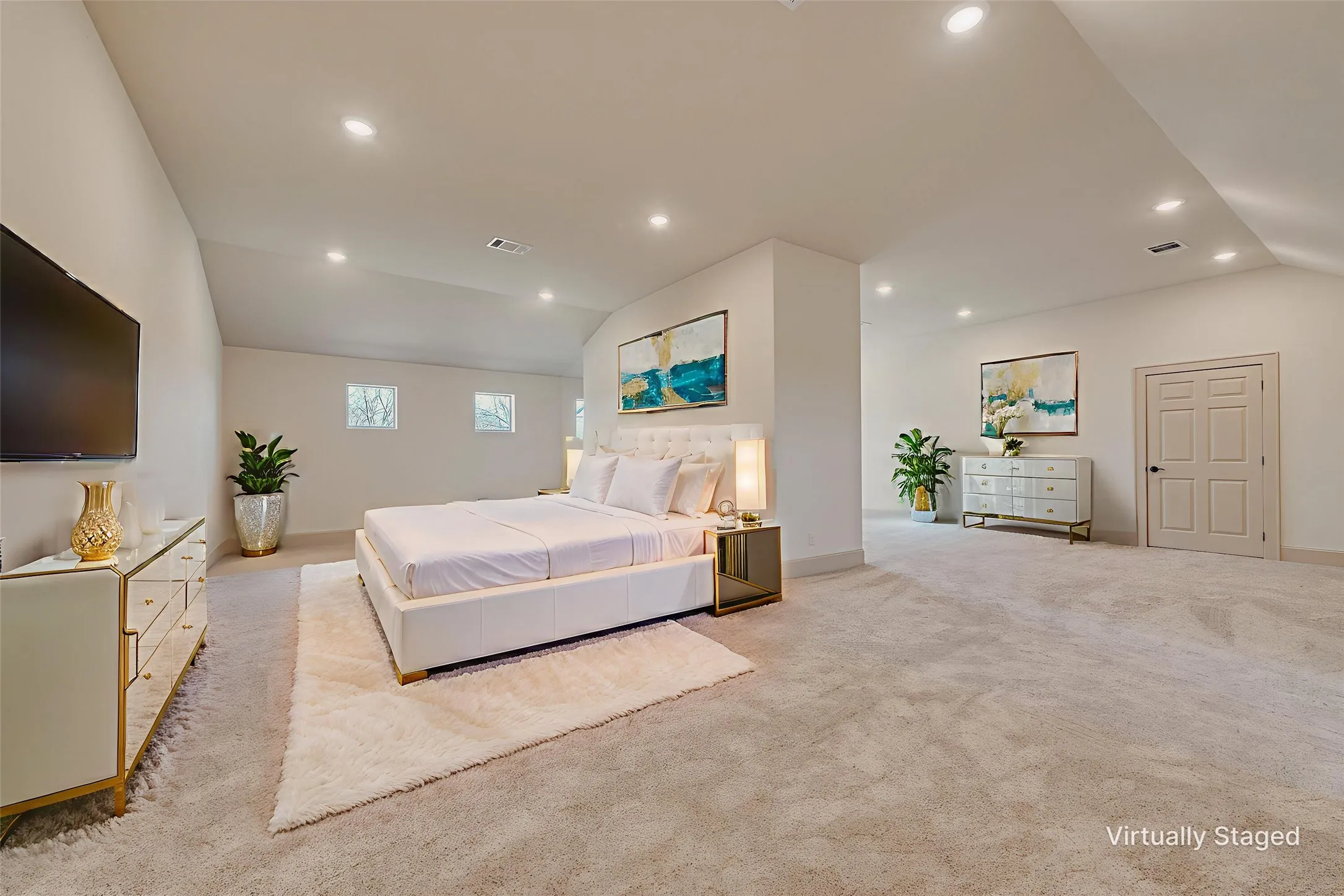 VIRTUAL STAGED PHOTO UPSTAIRS BEDROOM 4