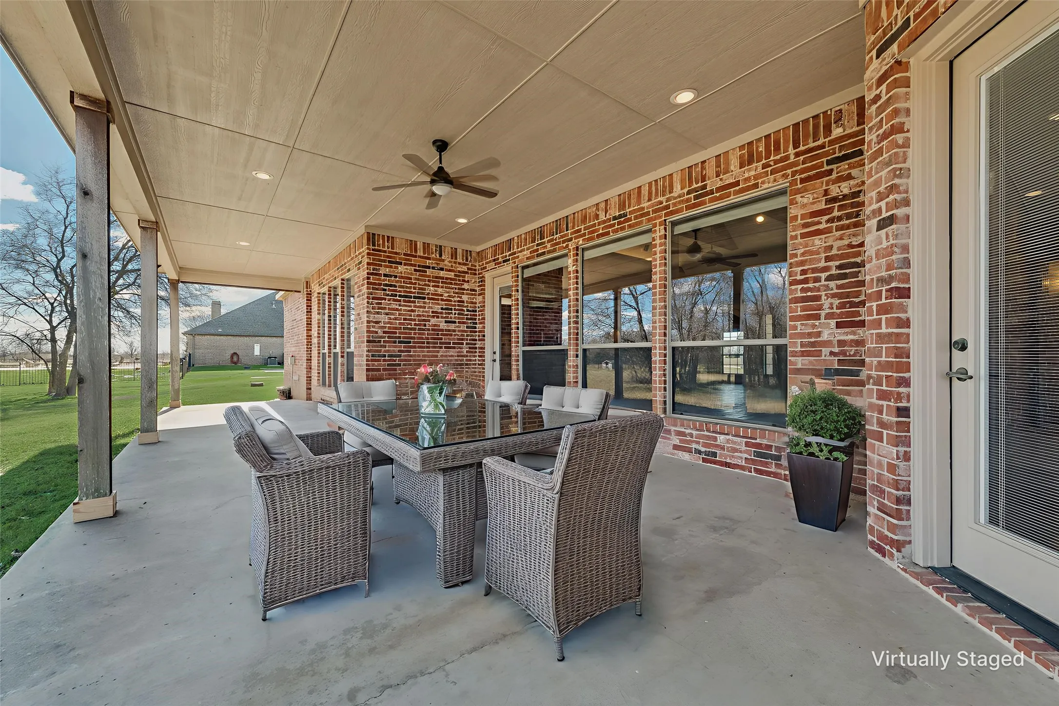VIRTUAL STAGED BACK PATIO