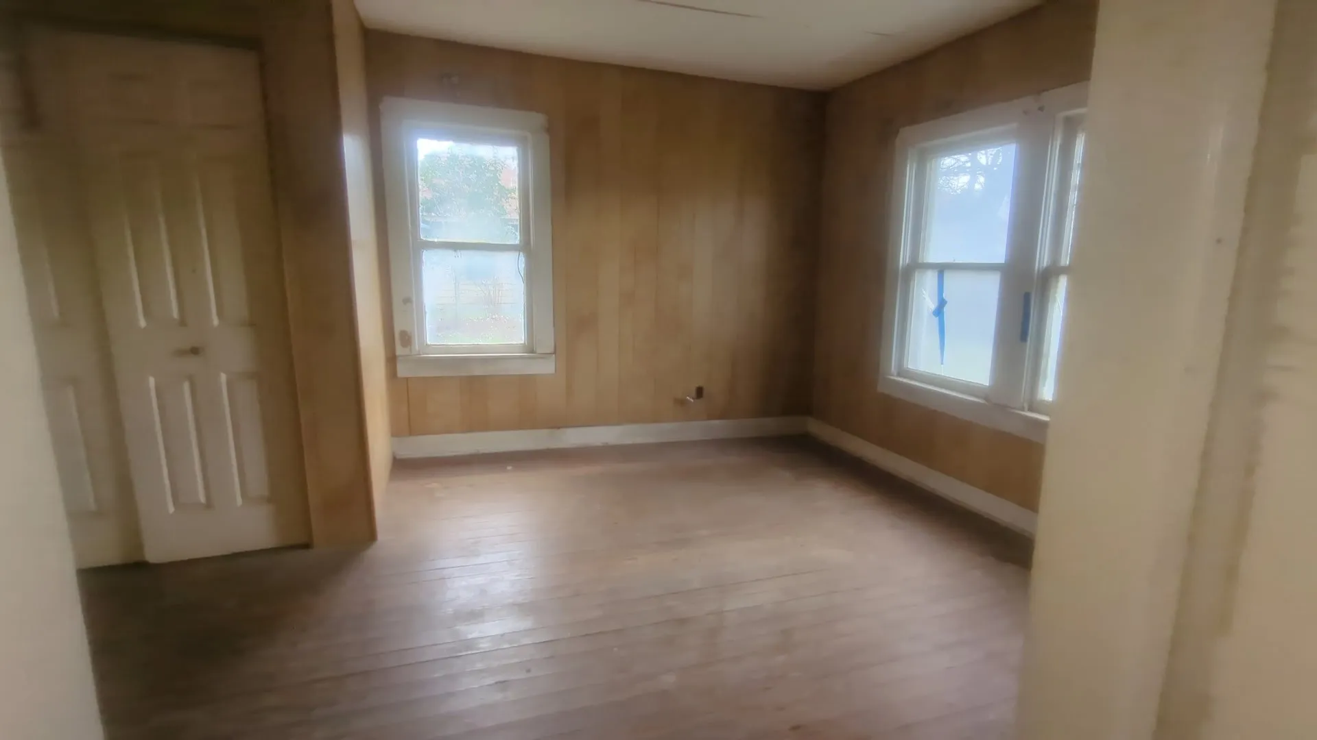 Single Family Residence For Sale in Johnson County , 502 N Spears Street, Alvarado, Texas 76009, 2 Bedroom, 1 Bathroom, Garage spaces, 768 Sqft, built in 1945, Preowned, mls#21155866, Real Estate Agent in Alvarado, Homes For Sale in Johnson county, Homes For Sale in Alvarado, Realtor in Alvarado Texas, Real Estate Brokerage Independent Realty Texas, Luminita Cordes Realtor