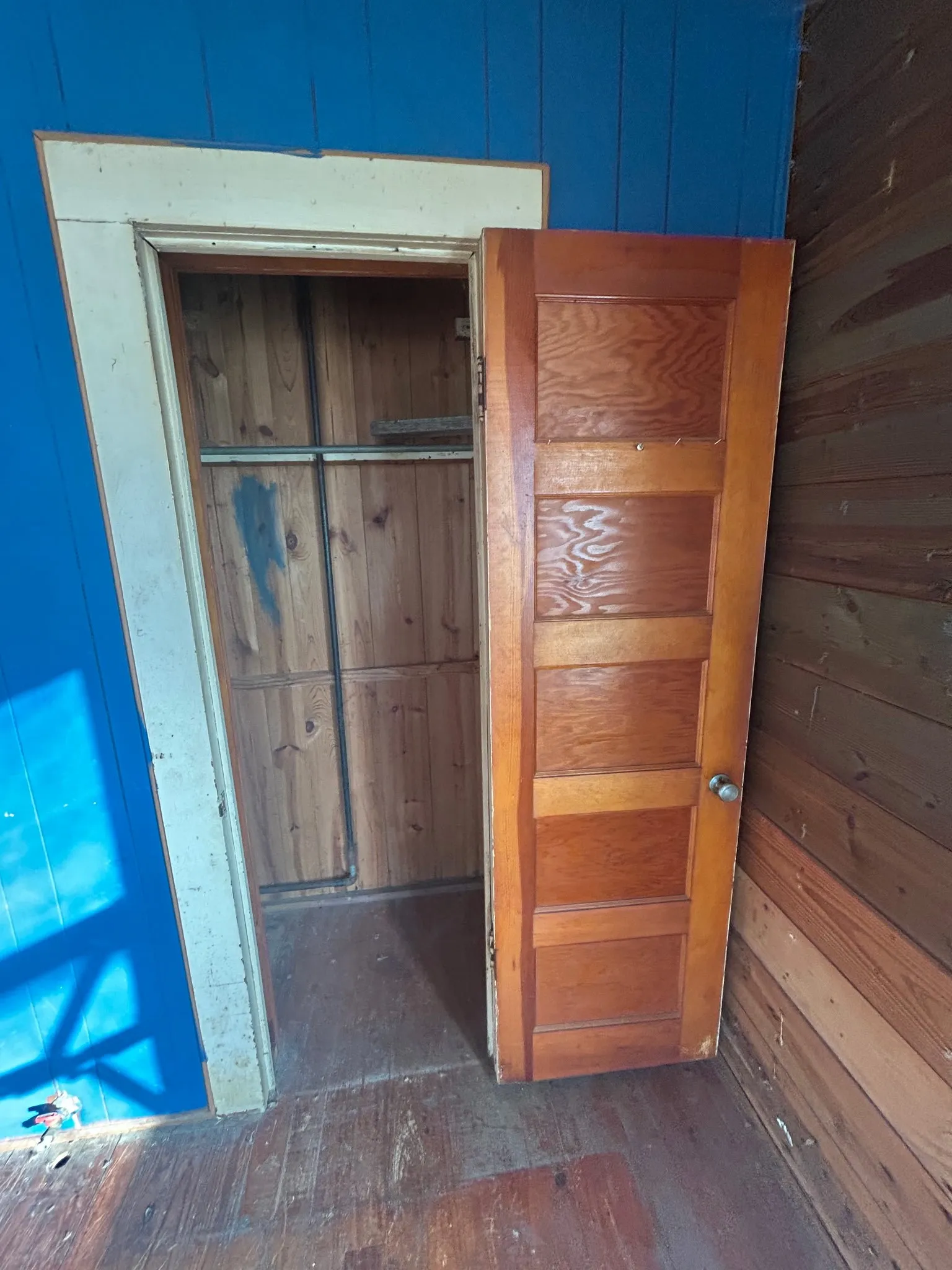 Single Family Residence For Sale in Johnson County , 502 N Spears Street, Alvarado, Texas 76009, 2 Bedroom, 1 Bathroom, Garage spaces, 768 Sqft, built in 1945, Preowned, mls#21155866, Real Estate Agent in Alvarado, Homes For Sale in Johnson county, Homes For Sale in Alvarado, Realtor in Alvarado Texas, Real Estate Brokerage Independent Realty Texas, Luminita Cordes Realtor