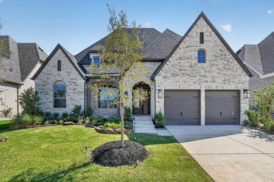 Single Family Residence For Sale in Denton County , 4813 Sandbrock Parkway, Aubrey, Texas 76227, 4 Bedroom, 4 Bathroom, 3 Garage spaces, 2,945 Sqft, built in 2026, New Construction - Incomplete, mls#21156271, Real Estate Agent in Aubrey, Homes For Sale in Denton county, Homes For Sale in Aubrey, Realtor in Aubrey Texas, Real Estate Brokerage Independent Realty Texas, Luminita Cordes Realtor
