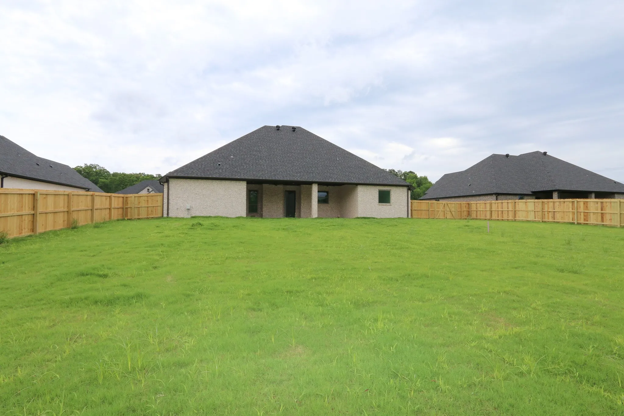 Single Family Residence For Sale in Smith County , 16503 Cooper Way, Tyler, Texas 75703, 4 Bedroom, 3 Bathroom, 2 Garage spaces, 2,402 Sqft, built in 2025, New Construction - Complete, mls#21156550, Real Estate Agent in Tyler, Homes For Sale in Smith county, Homes For Sale in Tyler, Realtor in Tyler Texas, Real Estate Brokerage Independent Realty Texas, Luminita Cordes Realtor