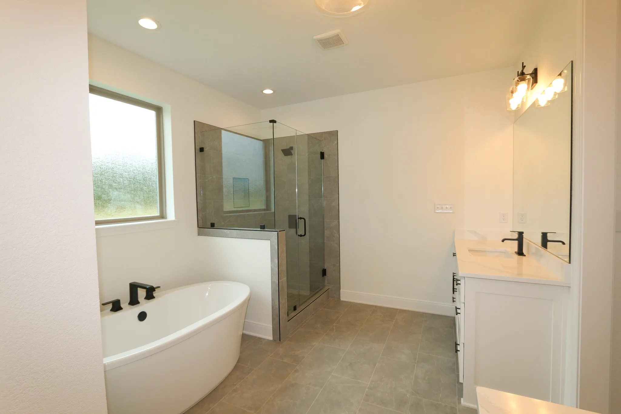Single Family Residence For Sale in Smith County , 16503 Cooper Way, Tyler, Texas 75703, 4 Bedroom, 3 Bathroom, 2 Garage spaces, 2,402 Sqft, built in 2025, New Construction - Complete, mls#21156550, Real Estate Agent in Tyler, Homes For Sale in Smith county, Homes For Sale in Tyler, Realtor in Tyler Texas, Real Estate Brokerage Independent Realty Texas, Luminita Cordes Realtor