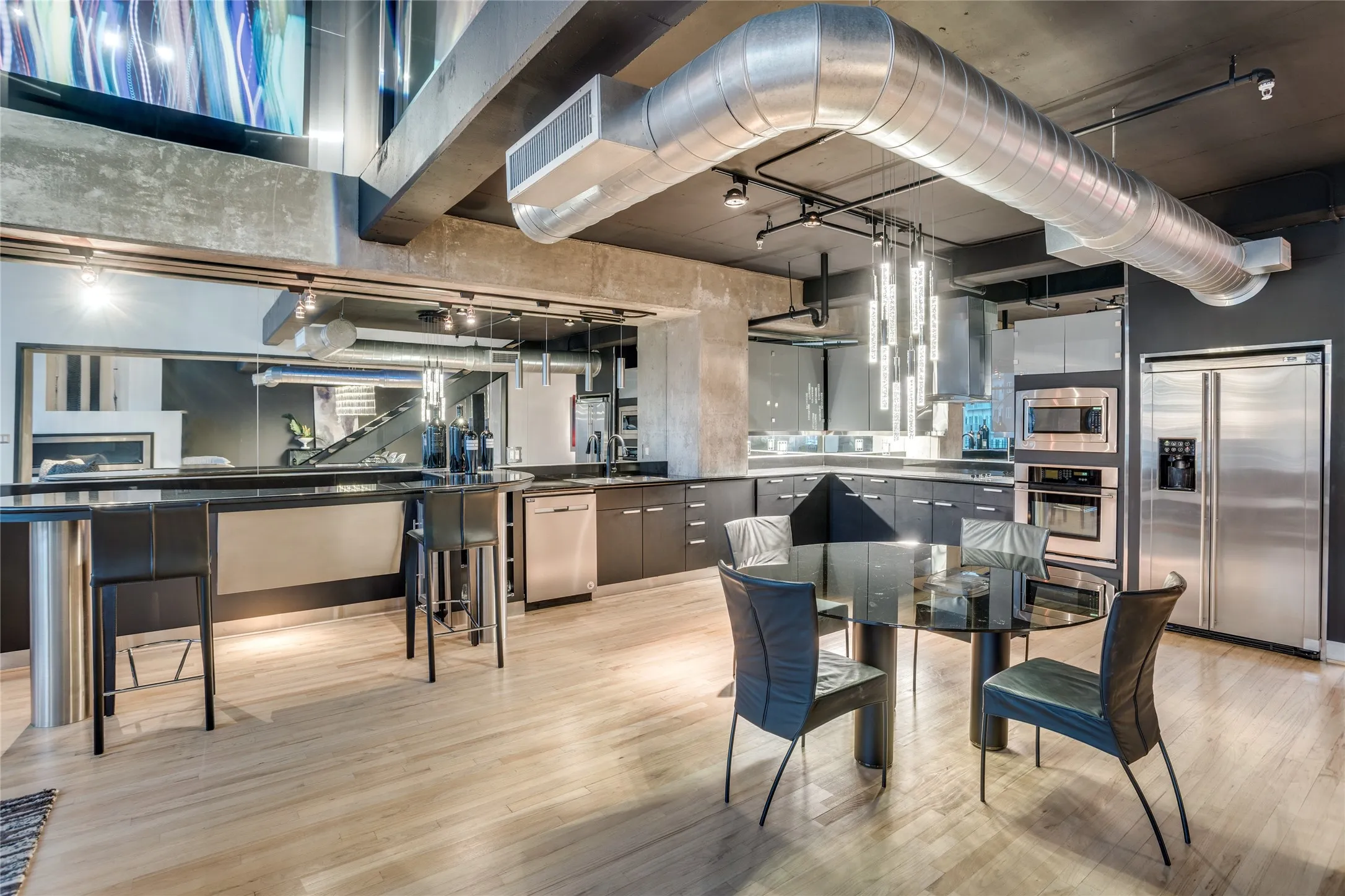 Dry Bar & Kitchen