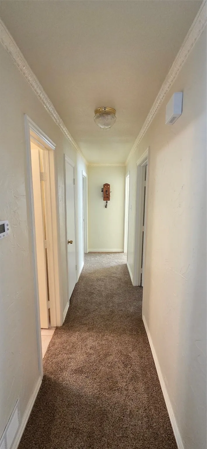 Single Family Residence For Sale in Tarrant County , 1348 E Anthony Street, Fort Worth, Texas 76115, 3 Bedrooms, 1 Bathroom, 1 Garage spaces, 1,032 Sqft, built in 1958, Preowned, Price $225,000, mls#21153587, Real Estate Agent in Fort Worth, Homes For Sale in Tarrant county, Homes For Sale in Fort Worth, Realtor in Fort Worth Texas, Real Estate Brokerage Independent Realty Texas, Luminita Cordes Realtor