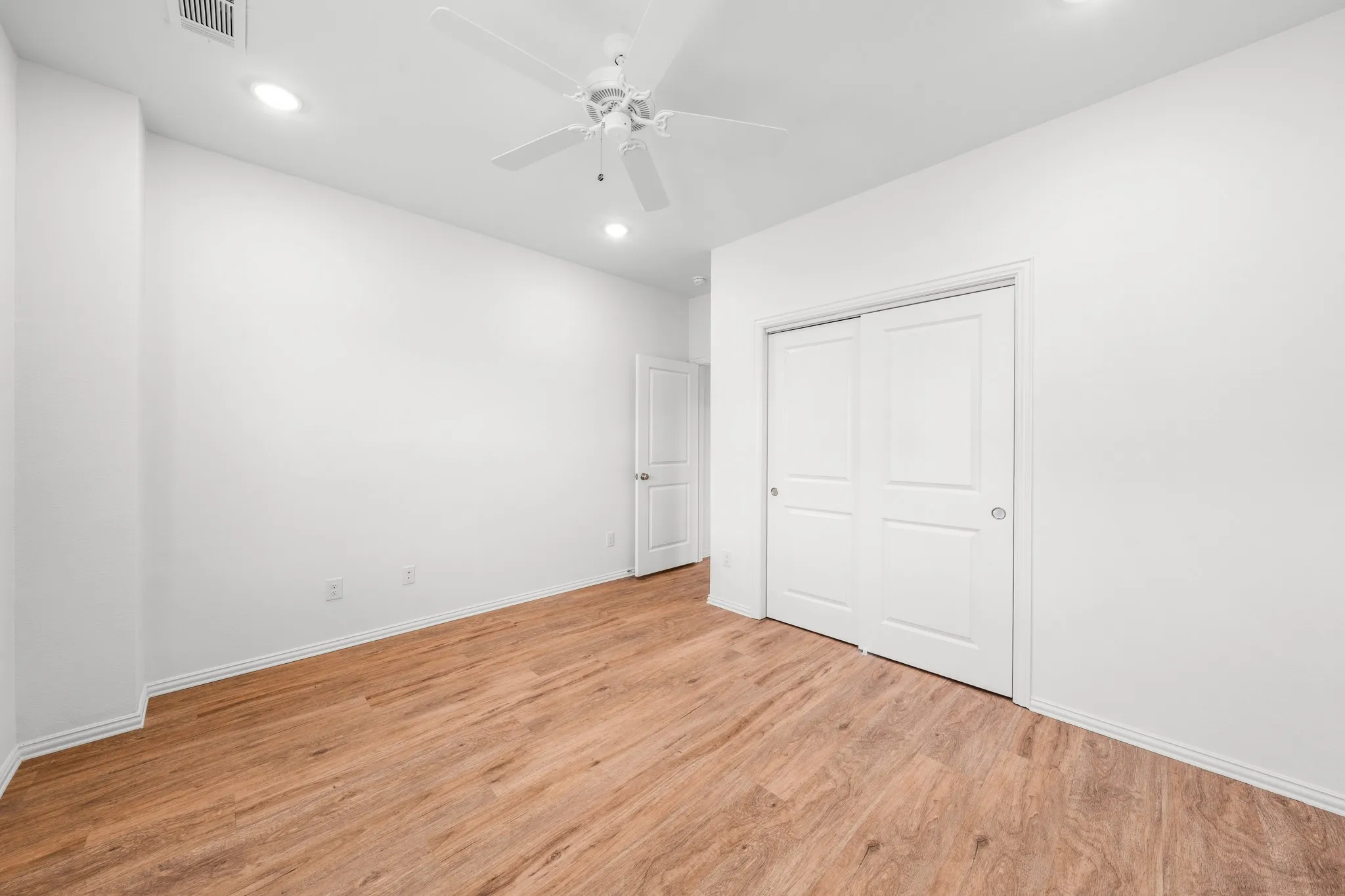 Duplex For Rent in Hunt County , 6415 Fm 1570 W B, Greenville, Texas 75402, 1 Bedroom, 1 Bathroom, Garage spaces, 670 Sqft, built in 2026, New Construction - Complete, Price $1,385, mls#21156559, Real Estate Agent in Greenville, Homes For Rent in Hunt county, Homes For Rent in Greenville, Realtor in Greenville Texas, Real Estate Brokerage Independent Realty Texas, Luminita Cordes Realtor