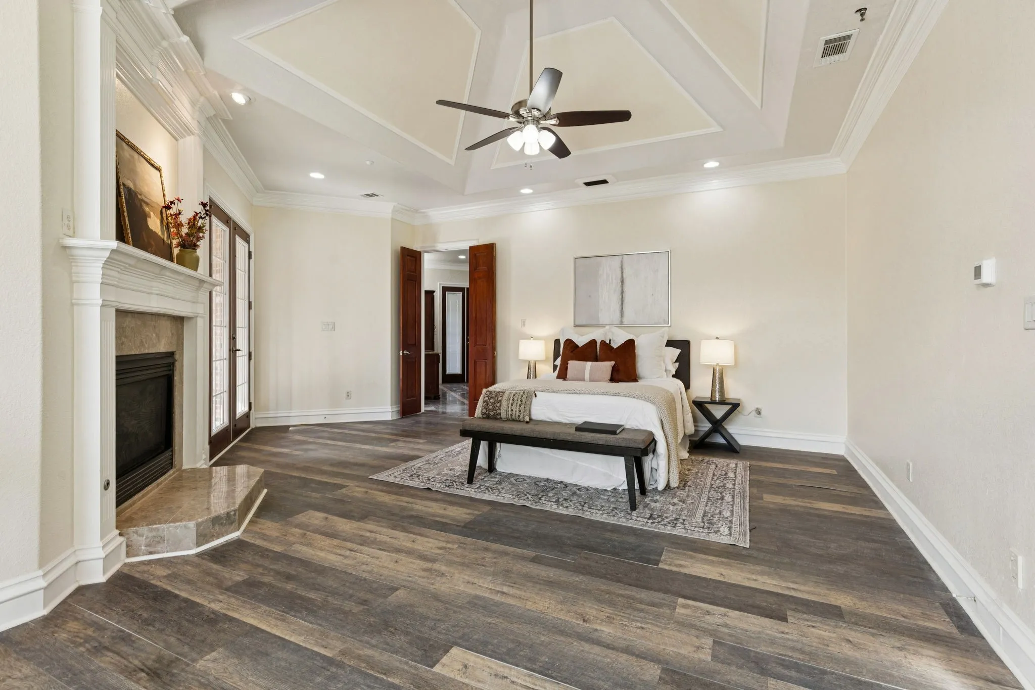 Single Family Residence For Sale in Tarrant County , 469 Apache Trail, Keller, Texas 76248, 6 Bedroom, 8 Bathroom, 3 Garage spaces, 7,983 Sqft, built in 2004, mls#21149754, Real Estate Agent in Keller, Homes For Sale in Tarrant county, Homes For Sale in Keller, Realtor in Keller Texas, Real Estate Brokerage Independent Realty Texas, Luminita Cordes Realtor