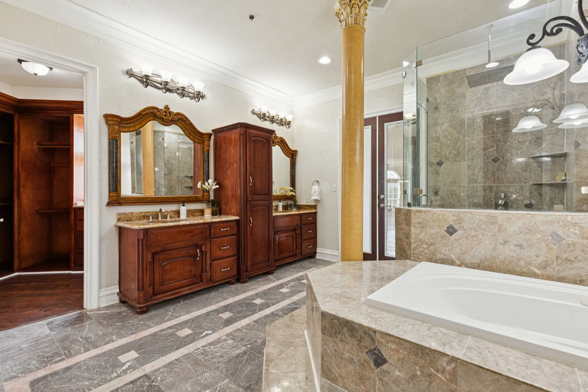 Single Family Residence For Sale in Tarrant County , 469 Apache Trail, Keller, Texas 76248, 6 Bedroom, 8 Bathroom, 3 Garage spaces, 7,983 Sqft, built in 2004, mls#21149754, Real Estate Agent in Keller, Homes For Sale in Tarrant county, Homes For Sale in Keller, Realtor in Keller Texas, Real Estate Brokerage Independent Realty Texas, Luminita Cordes Realtor
