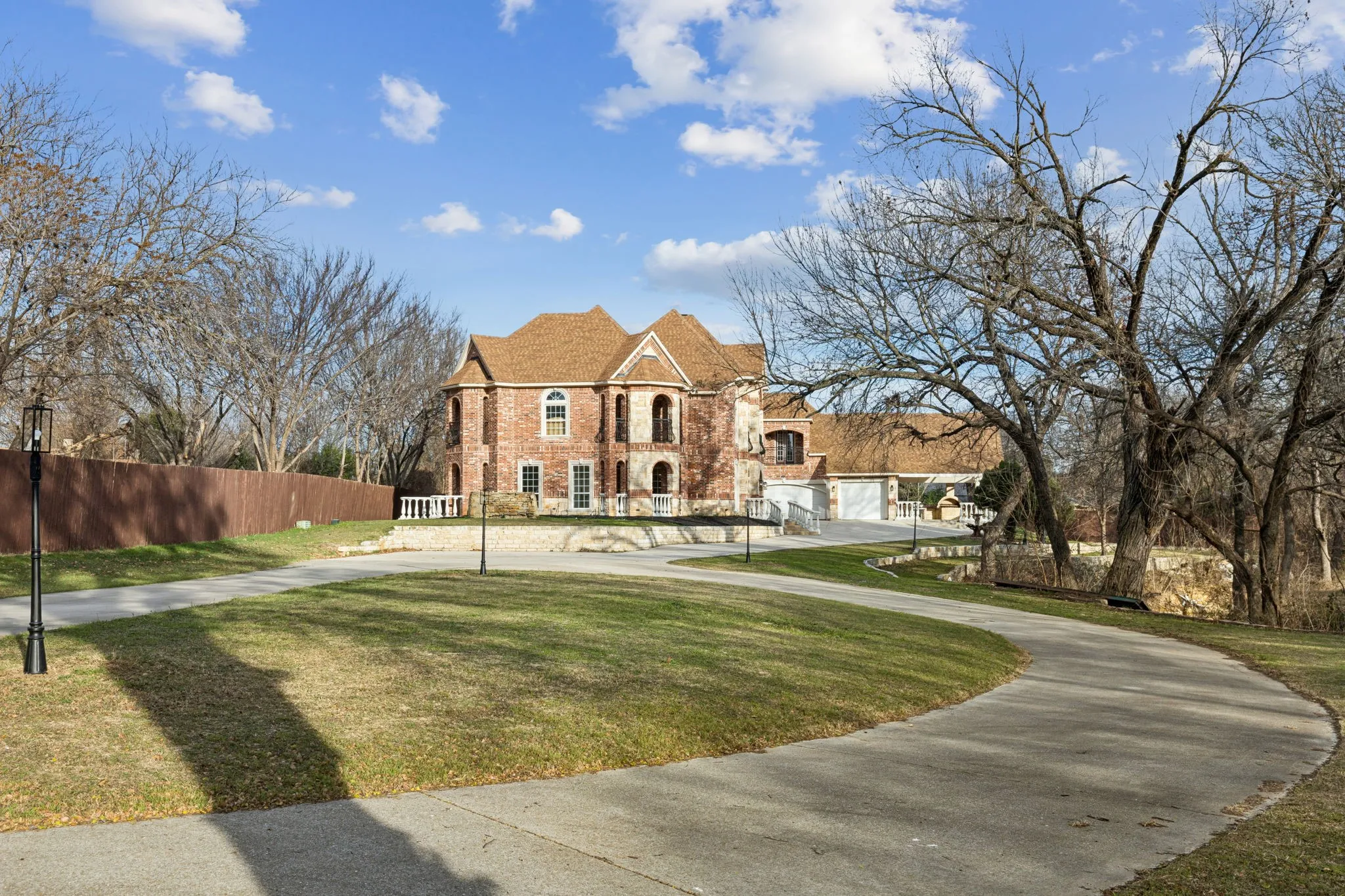 Single Family Residence For Sale in Tarrant County , 469 Apache Trail, Keller, Texas 76248, 6 Bedroom, 8 Bathroom, 3 Garage spaces, 7,983 Sqft, built in 2004, mls#21149754, Real Estate Agent in Keller, Homes For Sale in Tarrant county, Homes For Sale in Keller, Realtor in Keller Texas, Real Estate Brokerage Independent Realty Texas, Luminita Cordes Realtor