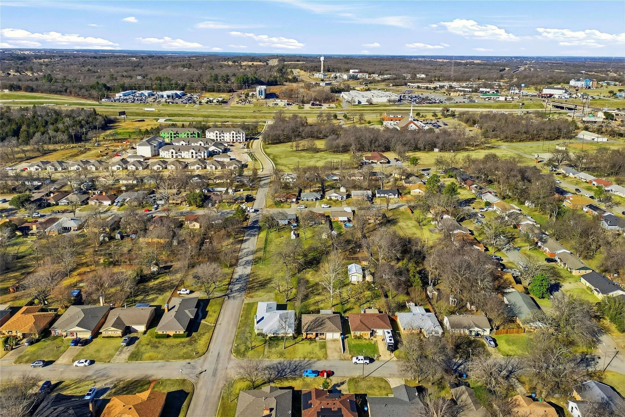Single Family Residence For Sale in Grayson County , 105 N Wood Avenue, Denison, Texas 75020, 3 Bedroom, 2 Bathroom, 2 Garage spaces, 1,316 Sqft, built in 1967, Preowned, mls#21154997, Real Estate Agent in Denison, Homes For Sale in Grayson county, Homes For Sale in Denison, Realtor in Denison Texas, Real Estate Brokerage Independent Realty Texas, Luminita Cordes Realtor