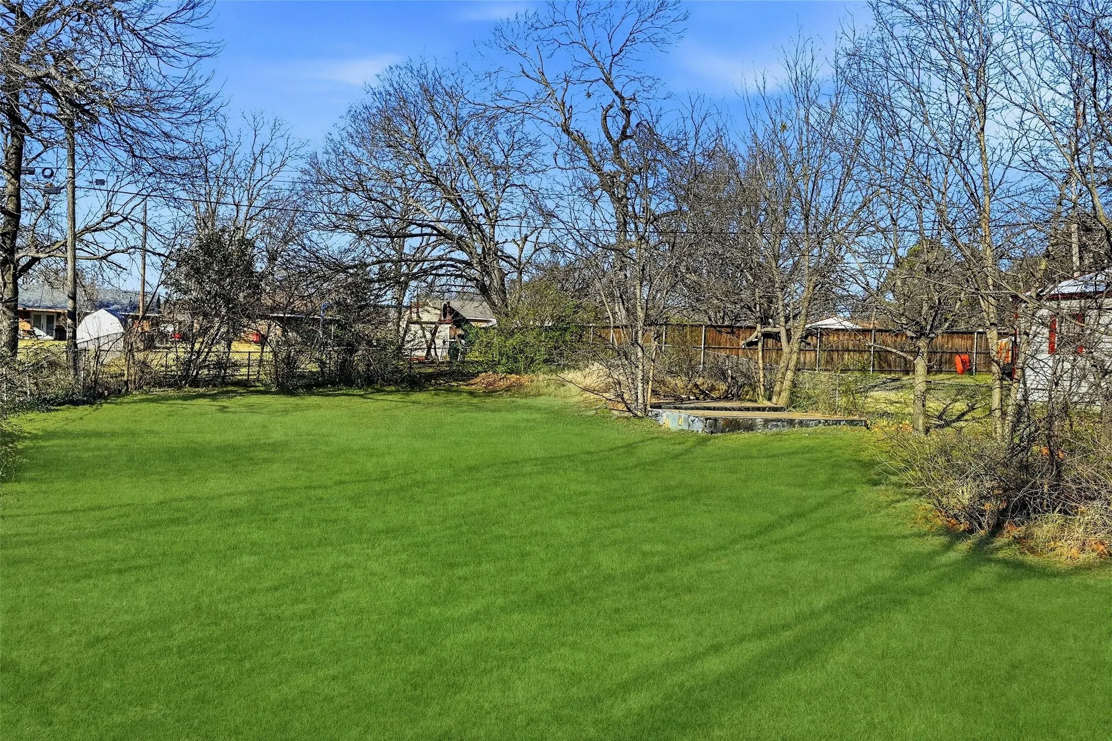 Single Family Residence For Sale in Grayson County , 105 N Wood Avenue, Denison, Texas 75020, 3 Bedroom, 2 Bathroom, 2 Garage spaces, 1,316 Sqft, built in 1967, Preowned, mls#21154997, Real Estate Agent in Denison, Homes For Sale in Grayson county, Homes For Sale in Denison, Realtor in Denison Texas, Real Estate Brokerage Independent Realty Texas, Luminita Cordes Realtor