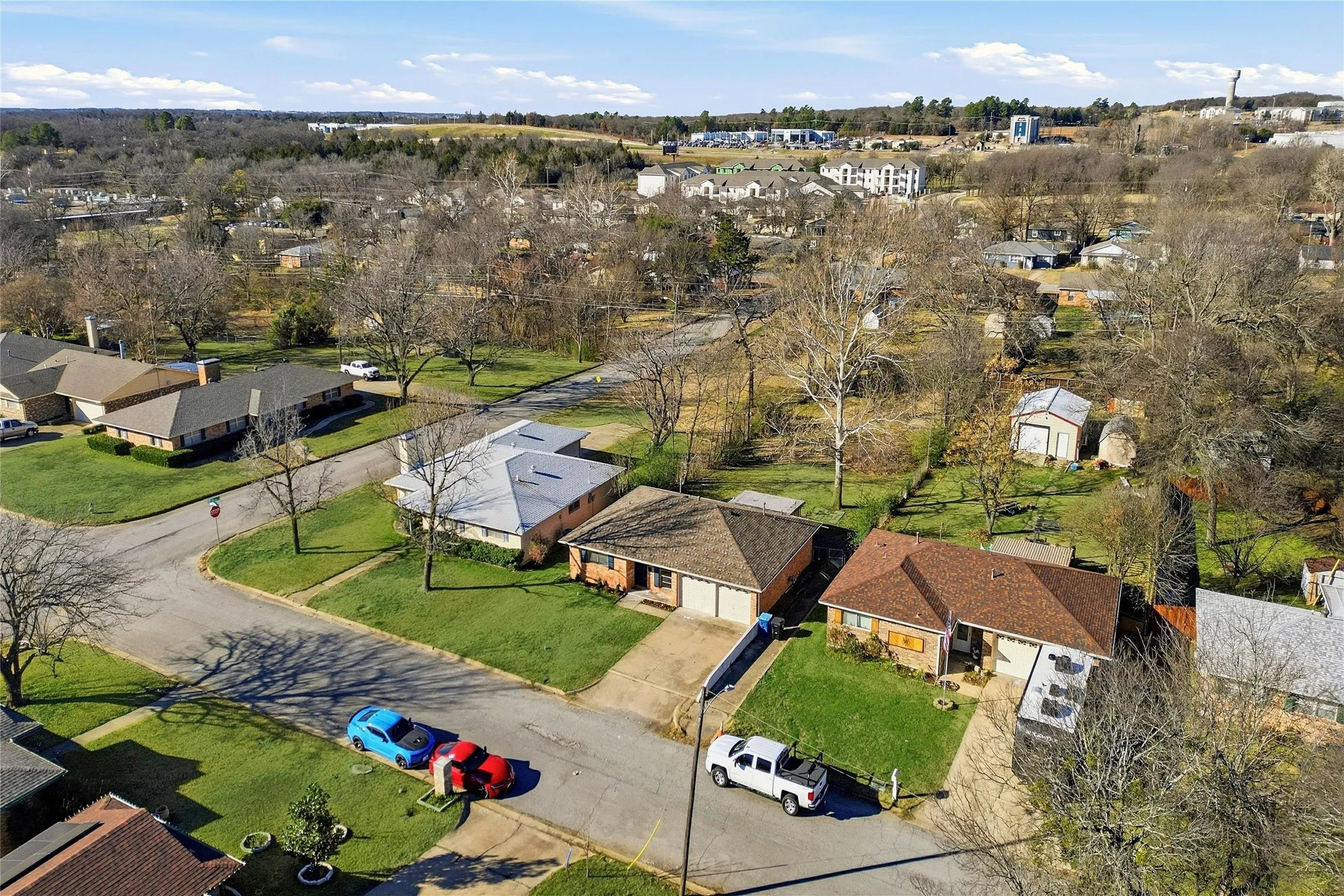 Single Family Residence For Sale in Grayson County , 105 N Wood Avenue, Denison, Texas 75020, 3 Bedroom, 2 Bathroom, 2 Garage spaces, 1,316 Sqft, built in 1967, Preowned, mls#21154997, Real Estate Agent in Denison, Homes For Sale in Grayson county, Homes For Sale in Denison, Realtor in Denison Texas, Real Estate Brokerage Independent Realty Texas, Luminita Cordes Realtor