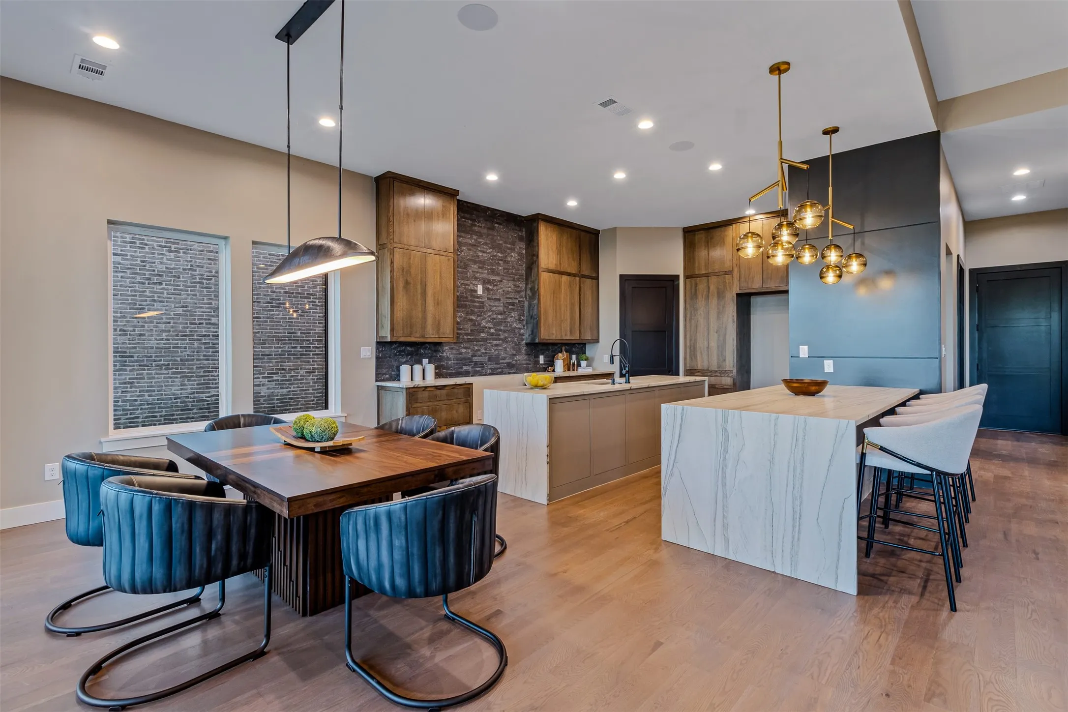 Single Family Residence For Sale in Kaufman County , 1960 Noe Boulevard, Heath, Texas 75126, 4 Bedrooms, 6 Bathrooms, 3 Garage spaces, 4,279 Sqft, built in 2025, New Construction - Complete, Price $2,700,000, mls#21156696, Real Estate Agent in Heath, Homes For Sale in Kaufman county, Homes For Sale in Heath, Realtor in Heath Texas, Real Estate Brokerage Independent Realty Texas, Luminita Cordes Realtor