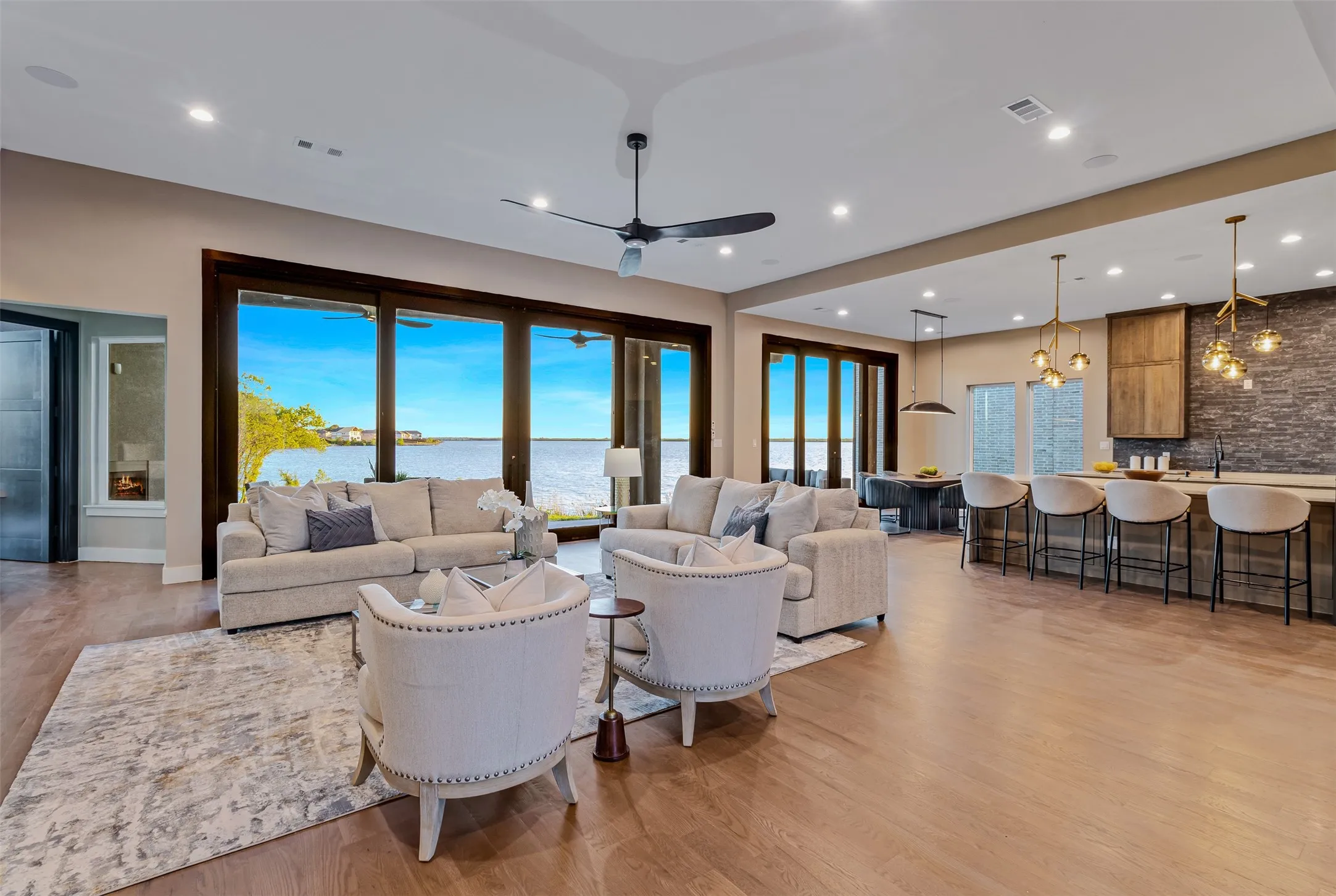 Single Family Residence For Sale in Kaufman County , 1960 Noe Boulevard, Heath, Texas 75126, 4 Bedrooms, 6 Bathrooms, 3 Garage spaces, 4,279 Sqft, built in 2025, New Construction - Complete, Price $2,700,000, mls#21156696, Real Estate Agent in Heath, Homes For Sale in Kaufman county, Homes For Sale in Heath, Realtor in Heath Texas, Real Estate Brokerage Independent Realty Texas, Luminita Cordes Realtor