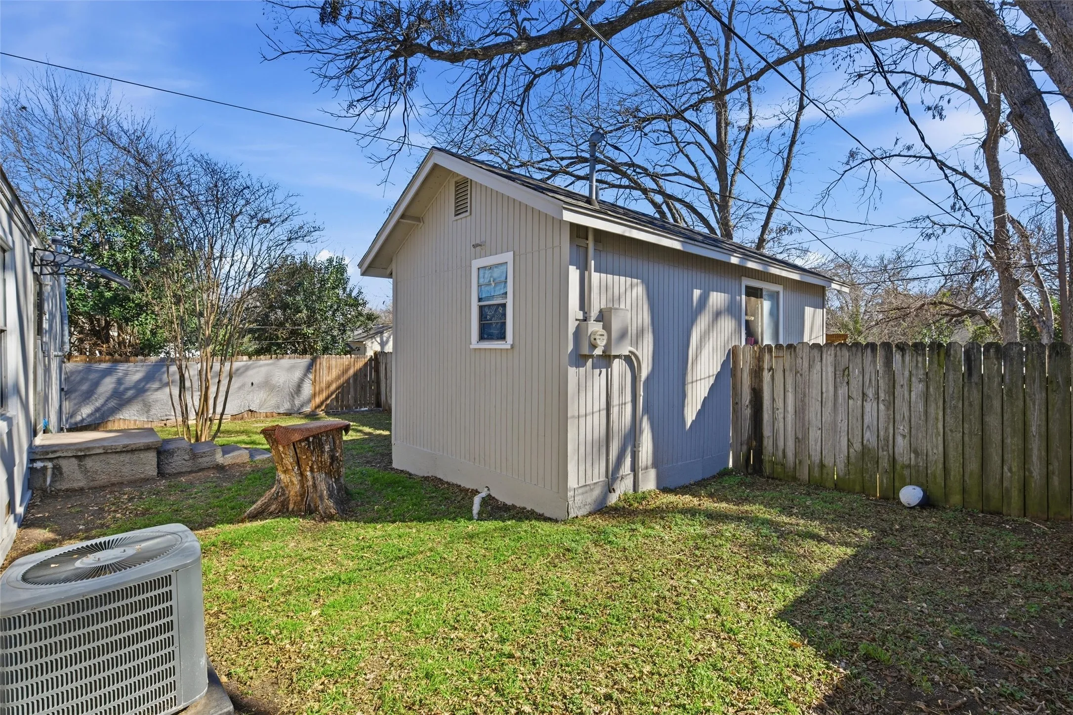 Single Family Residence For Sale in Mc Lennan County , 3804 Colcord Avenue, Waco, Texas 76707, 2 Bedrooms, 1 Bathroom, Garage spaces, 858 Sqft, built in 1947, Price $155,000, mls#21152468, Real Estate Agent in Waco, Homes For Sale in Mc Lennan county, Homes For Sale in Waco, Realtor in Waco Texas, Real Estate Brokerage Independent Realty Texas, Luminita Cordes Realtor