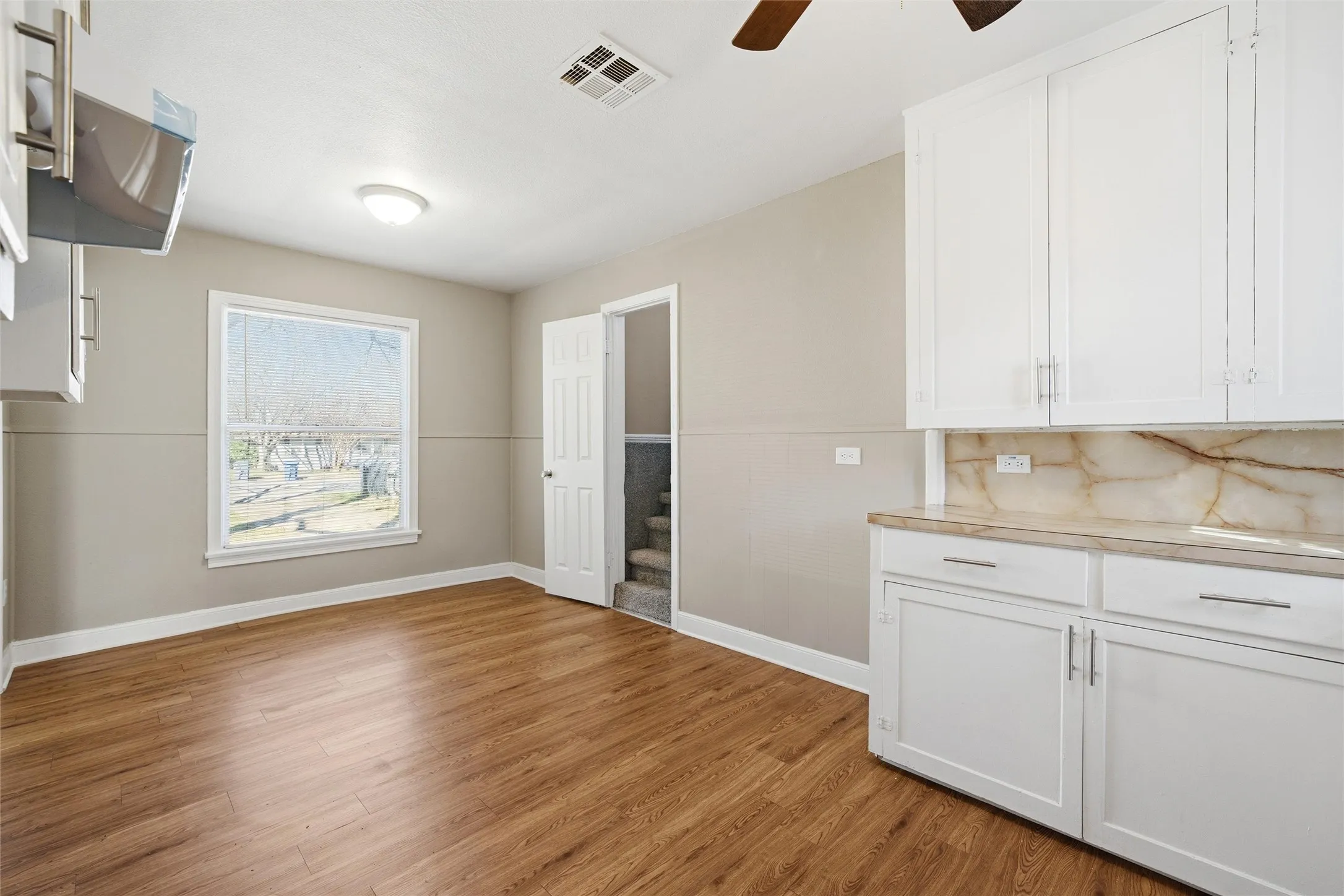 Single Family Residence For Sale in Mc Lennan County , 3804 Colcord Avenue, Waco, Texas 76707, 2 Bedrooms, 1 Bathroom, Garage spaces, 858 Sqft, built in 1947, Price $155,000, mls#21152468, Real Estate Agent in Waco, Homes For Sale in Mc Lennan county, Homes For Sale in Waco, Realtor in Waco Texas, Real Estate Brokerage Independent Realty Texas, Luminita Cordes Realtor