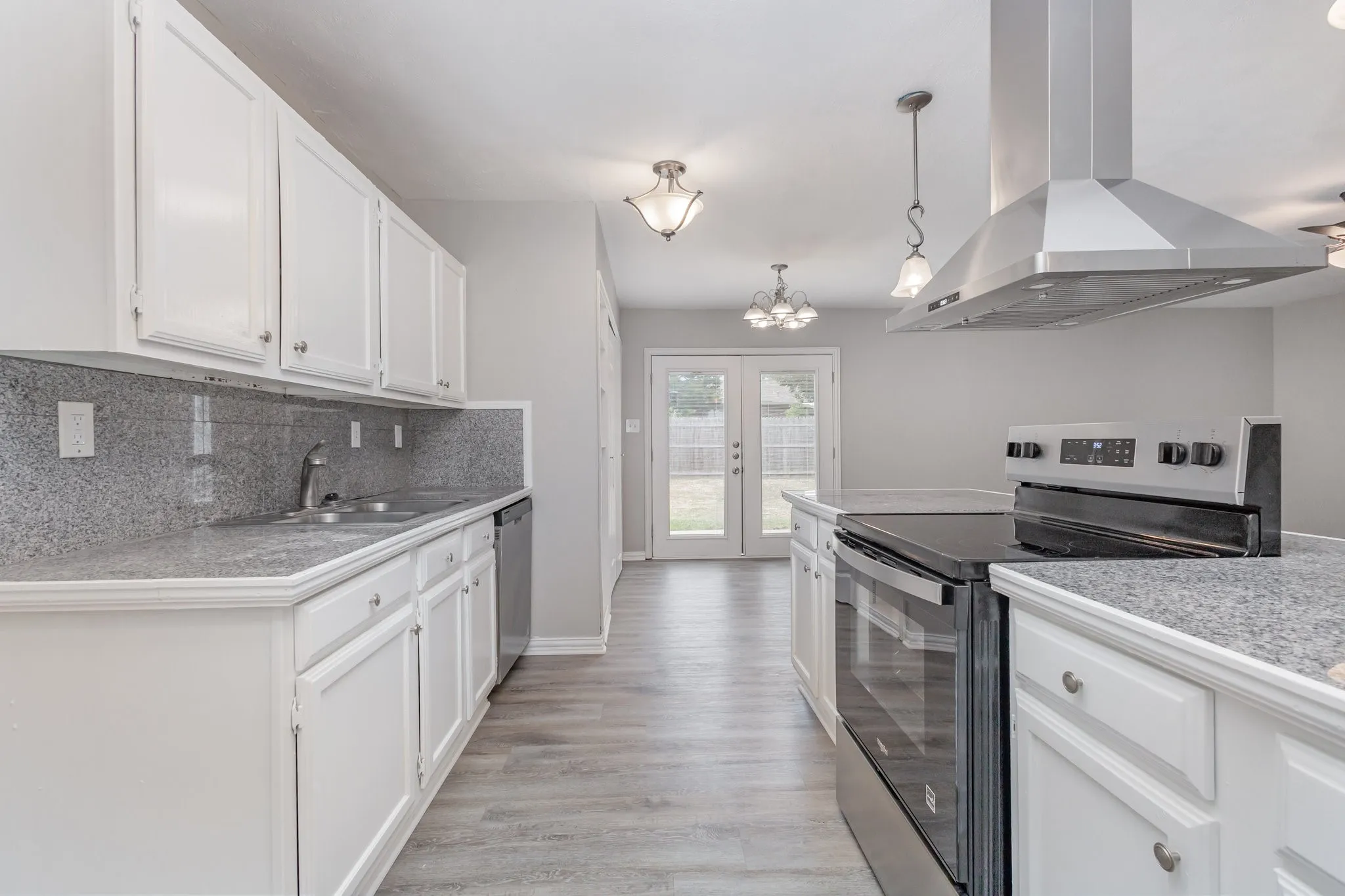 Single Family Residence For Sale in Denton County , 5513 Rearn Drive, The Colony, Texas 75056, 3 Bedroom, 2 Bathroom, 2 Garage spaces, 1,433 Sqft, built in 1978, Preowned, mls#21156722, Real Estate Agent in The Colony, Homes For Sale in Denton county, Homes For Sale in The Colony, Realtor in The Colony Texas, Real Estate Brokerage Independent Realty Texas, Luminita Cordes Realtor