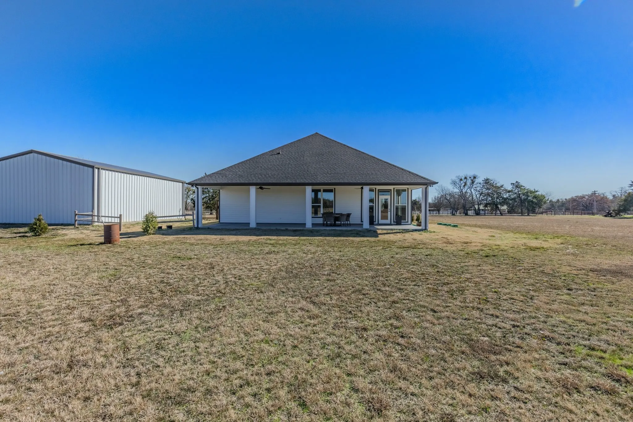 Single Family Residence For Sale in Hunt County , 4280 County Road 3220, Lone Oak, Texas 75453, 4 Bedroom, 3 Bathroom, 2 Garage spaces, 2,624 Sqft, built in 2022, mls#21156813, Real Estate Agent in Lone Oak, Homes For Sale in Hunt county, Homes For Sale in Lone Oak, Realtor in Lone Oak Texas, Real Estate Brokerage Independent Realty Texas, Luminita Cordes Realtor