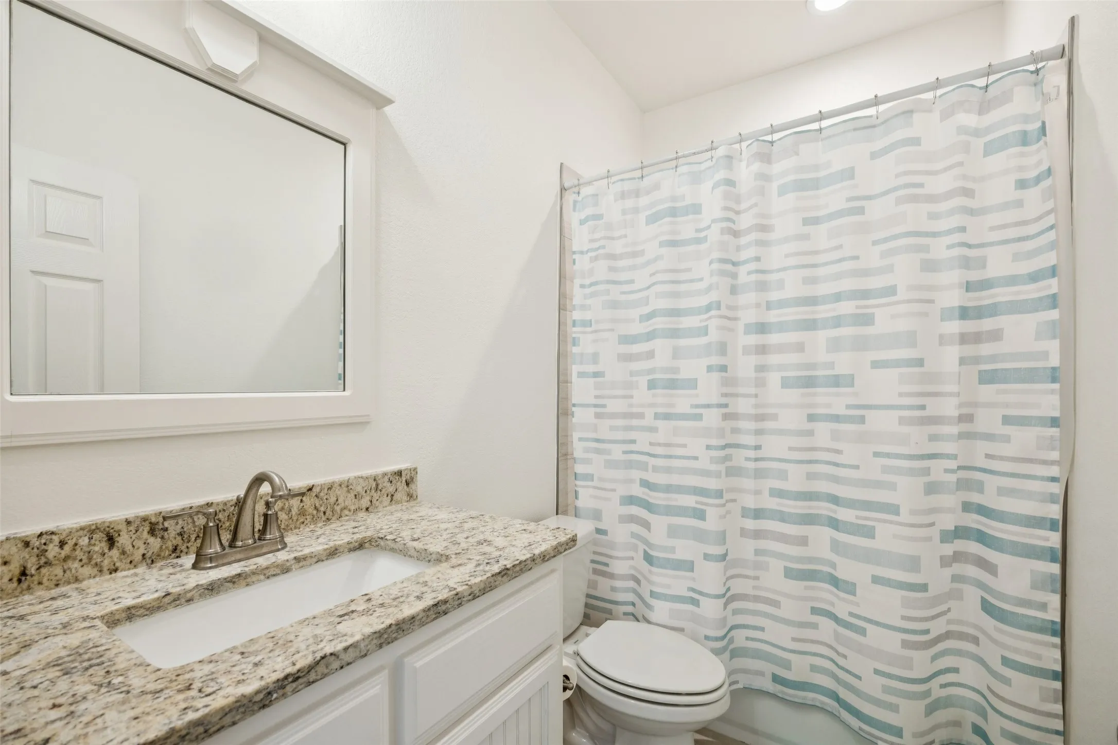 Single Family Residence For Sale in Parker County , 1084 Justin Drive, Weatherford, Texas 76082, 4 Bedroom, 3 Bathroom, 2 Garage spaces, 2,583 Sqft, built in 2022, Preowned, mls#21130621, Real Estate Agent in Weatherford, Homes For Sale in Parker county, Homes For Sale in Weatherford, Realtor in Weatherford Texas, Real Estate Brokerage Independent Realty Texas, Luminita Cordes Realtor