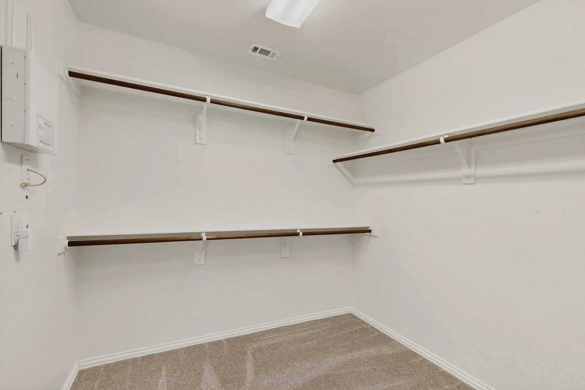 Single Family Residence For Sale in Johnson County , 832 Monticello Drive, Burleson, Texas 76028, 5 Bedroom, 3 Bathroom, 2 Garage spaces, 3,294 Sqft, built in 2015, Preowned, mls#21154728, Real Estate Agent in Burleson, Homes For Sale in Johnson county, Homes For Sale in Burleson, Realtor in Burleson Texas, Real Estate Brokerage Independent Realty Texas, Luminita Cordes Realtor