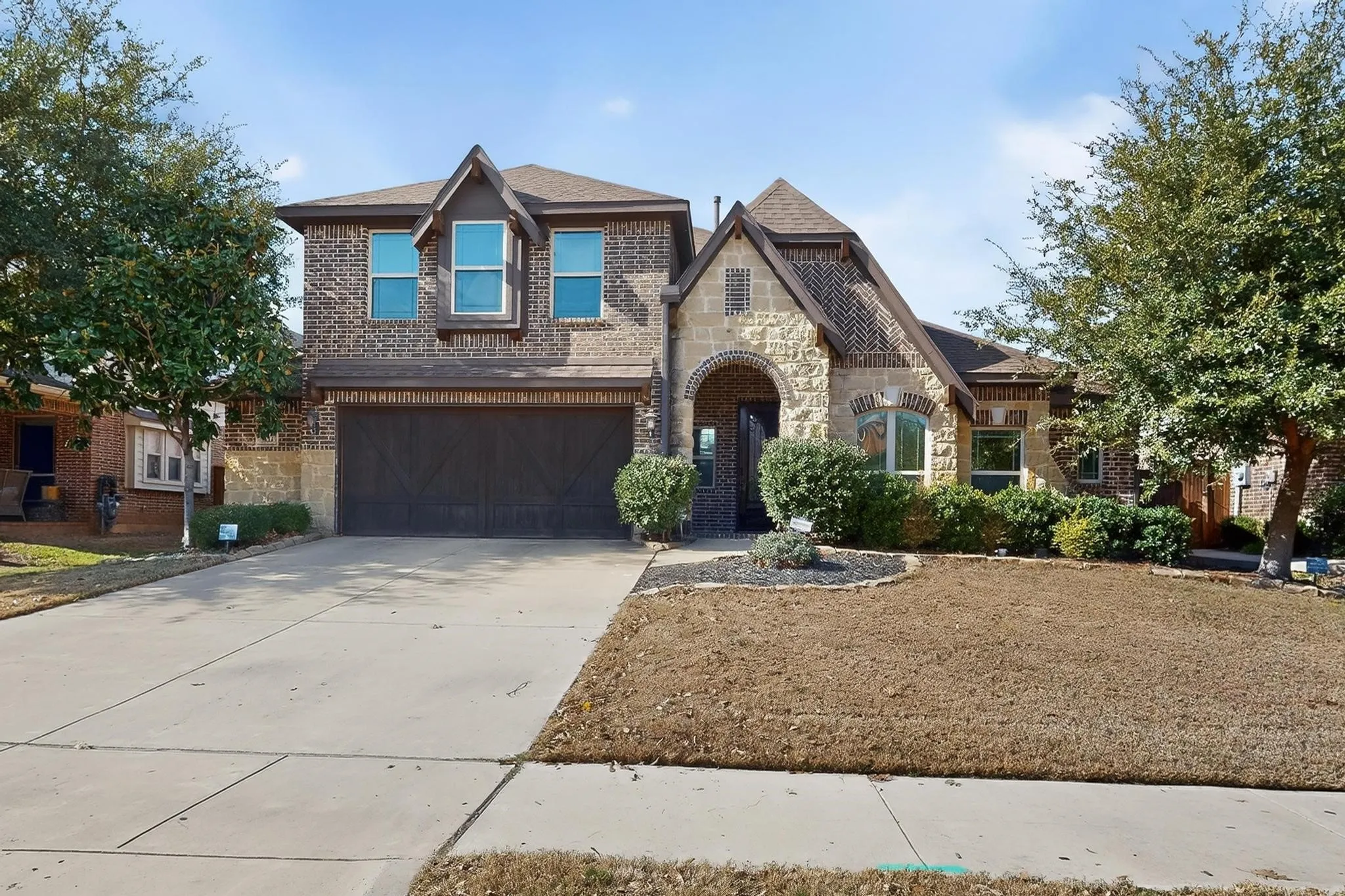 Single Family Residence For Sale in Johnson County , 832 Monticello Drive, Burleson, Texas 76028, 5 Bedroom, 3 Bathroom, 2 Garage spaces, 3,294 Sqft, built in 2015, Preowned, mls#21154728, Real Estate Agent in Burleson, Homes For Sale in Johnson county, Homes For Sale in Burleson, Realtor in Burleson Texas, Real Estate Brokerage Independent Realty Texas, Luminita Cordes Realtor