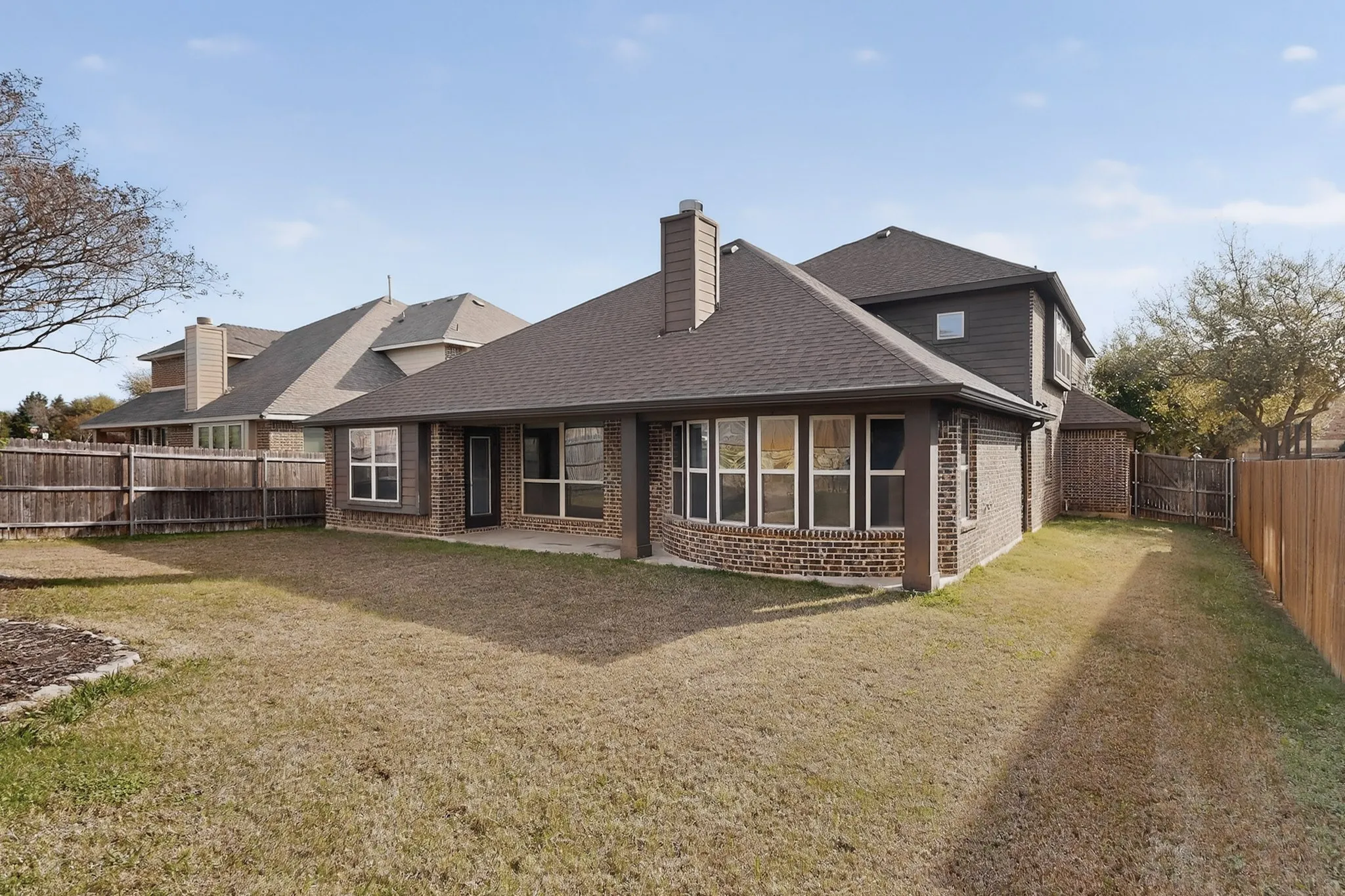 Single Family Residence For Sale in Johnson County , 832 Monticello Drive, Burleson, Texas 76028, 5 Bedroom, 3 Bathroom, 2 Garage spaces, 3,294 Sqft, built in 2015, Preowned, mls#21154728, Real Estate Agent in Burleson, Homes For Sale in Johnson county, Homes For Sale in Burleson, Realtor in Burleson Texas, Real Estate Brokerage Independent Realty Texas, Luminita Cordes Realtor