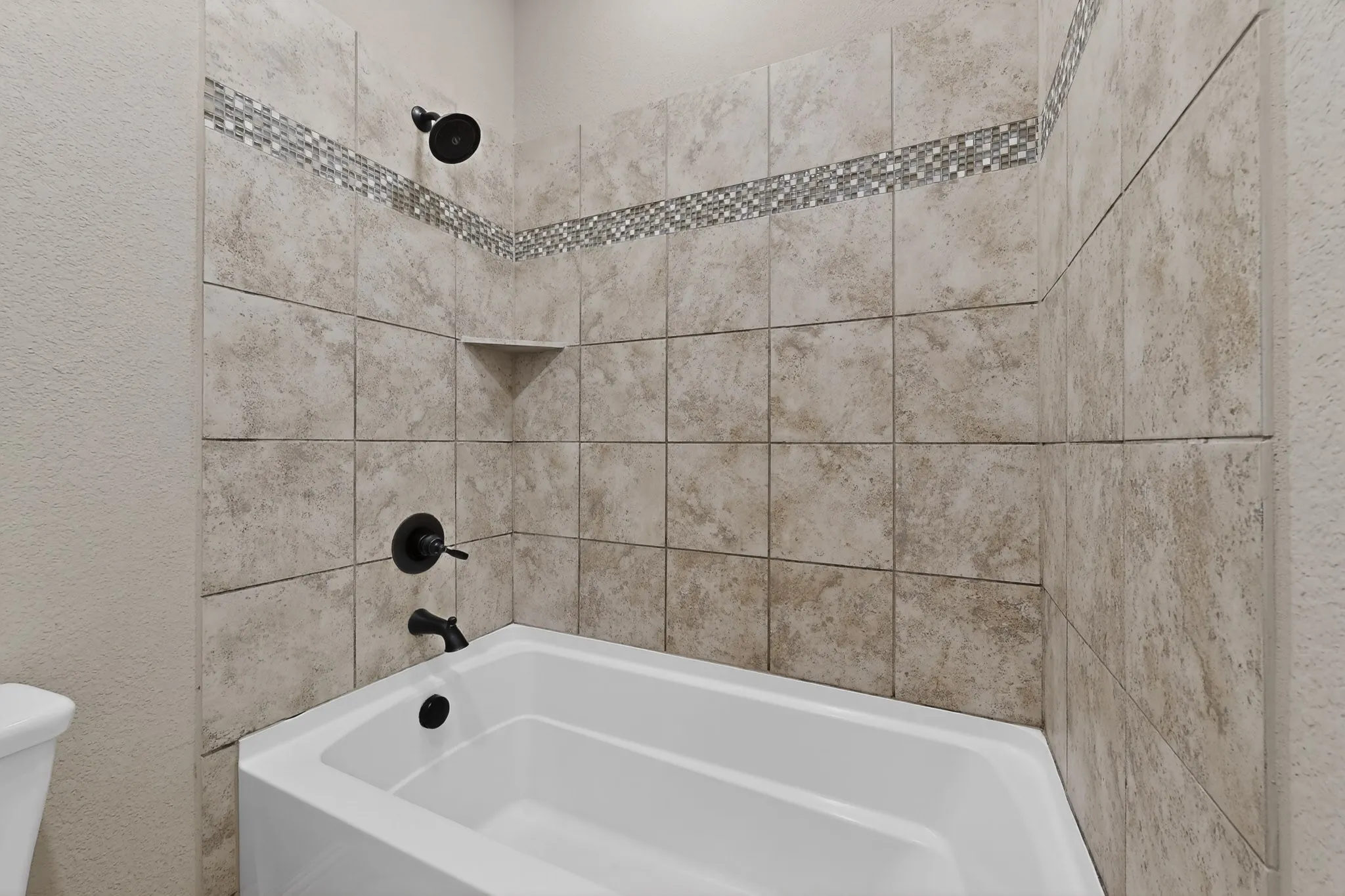 Single Family Residence For Sale in Johnson County , 832 Monticello Drive, Burleson, Texas 76028, 5 Bedroom, 3 Bathroom, 2 Garage spaces, 3,294 Sqft, built in 2015, Preowned, mls#21154728, Real Estate Agent in Burleson, Homes For Sale in Johnson county, Homes For Sale in Burleson, Realtor in Burleson Texas, Real Estate Brokerage Independent Realty Texas, Luminita Cordes Realtor