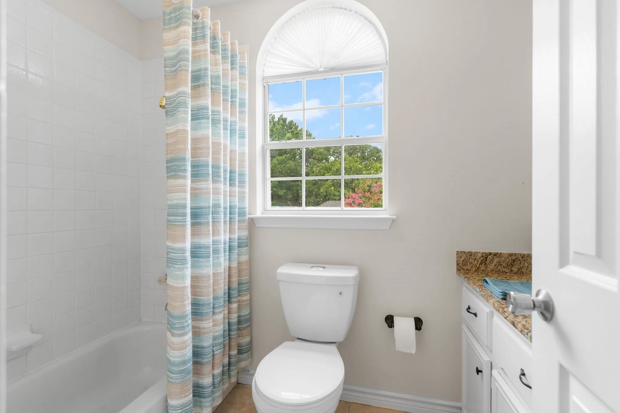 2nd Floor Full Bath