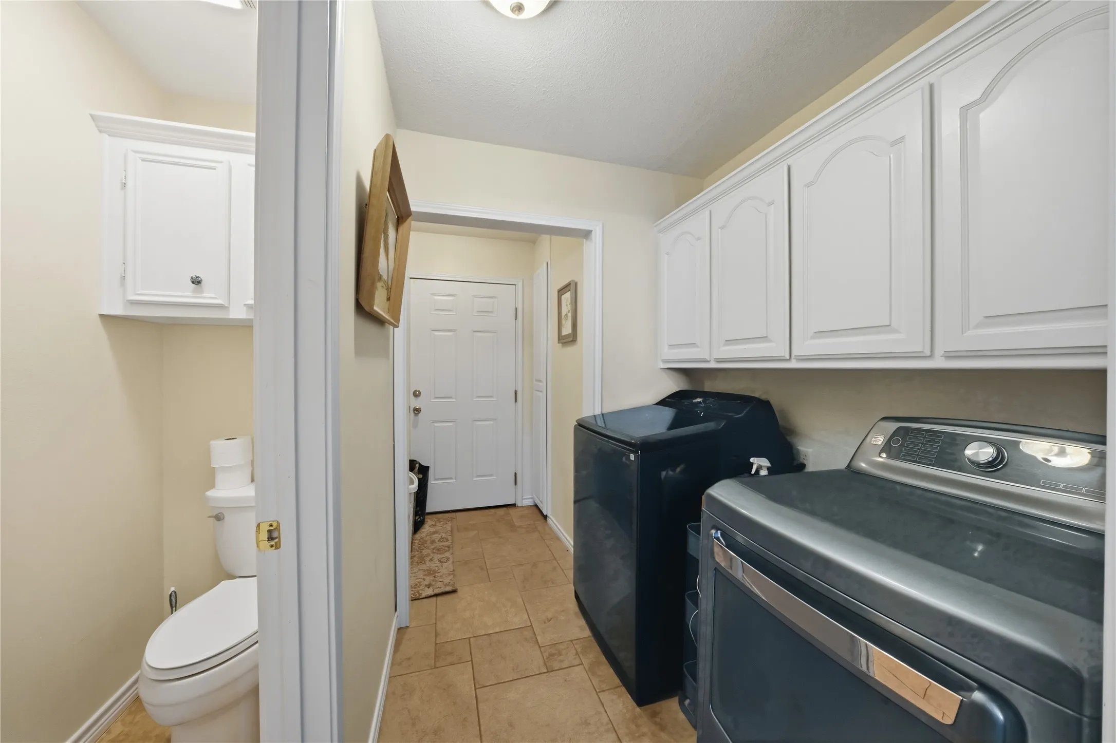 Single Family Residence For Sale in Anderson County , 3662 ACR 359, Palestine, Texas 75803, 3 Bedrooms, 3 Bathrooms, 3 Garage spaces, 2,344 Sqft, built in 1972, Price $855,000, mls#21156872, Real Estate Agent in Palestine, Homes For Sale in Anderson county, Homes For Sale in Palestine, Realtor in Palestine Texas, Real Estate Brokerage Independent Realty Texas, Luminita Cordes Realtor