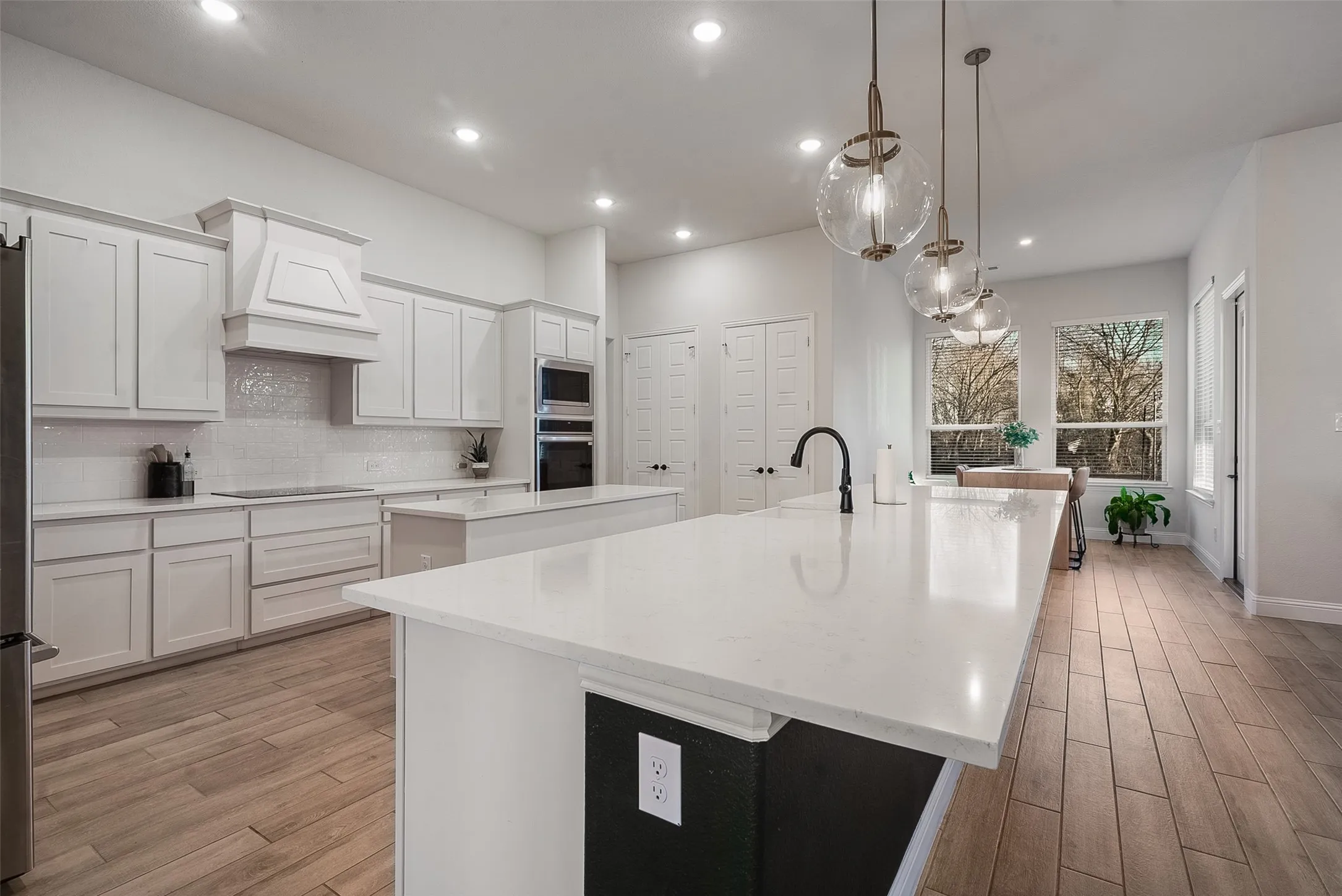 Single Family Residence For Sale in Grayson County , 1843 Granite Way, Van Alstyne, Texas 75495, 5 Bedroom, 3 Bathroom, 3 Garage spaces, 2,829 Sqft, built in 2024, mls#21155725, Real Estate Agent in Van Alstyne, Homes For Sale in Grayson county, Homes For Sale in Van Alstyne, Realtor in Van Alstyne Texas, Real Estate Brokerage Independent Realty Texas, Luminita Cordes Realtor