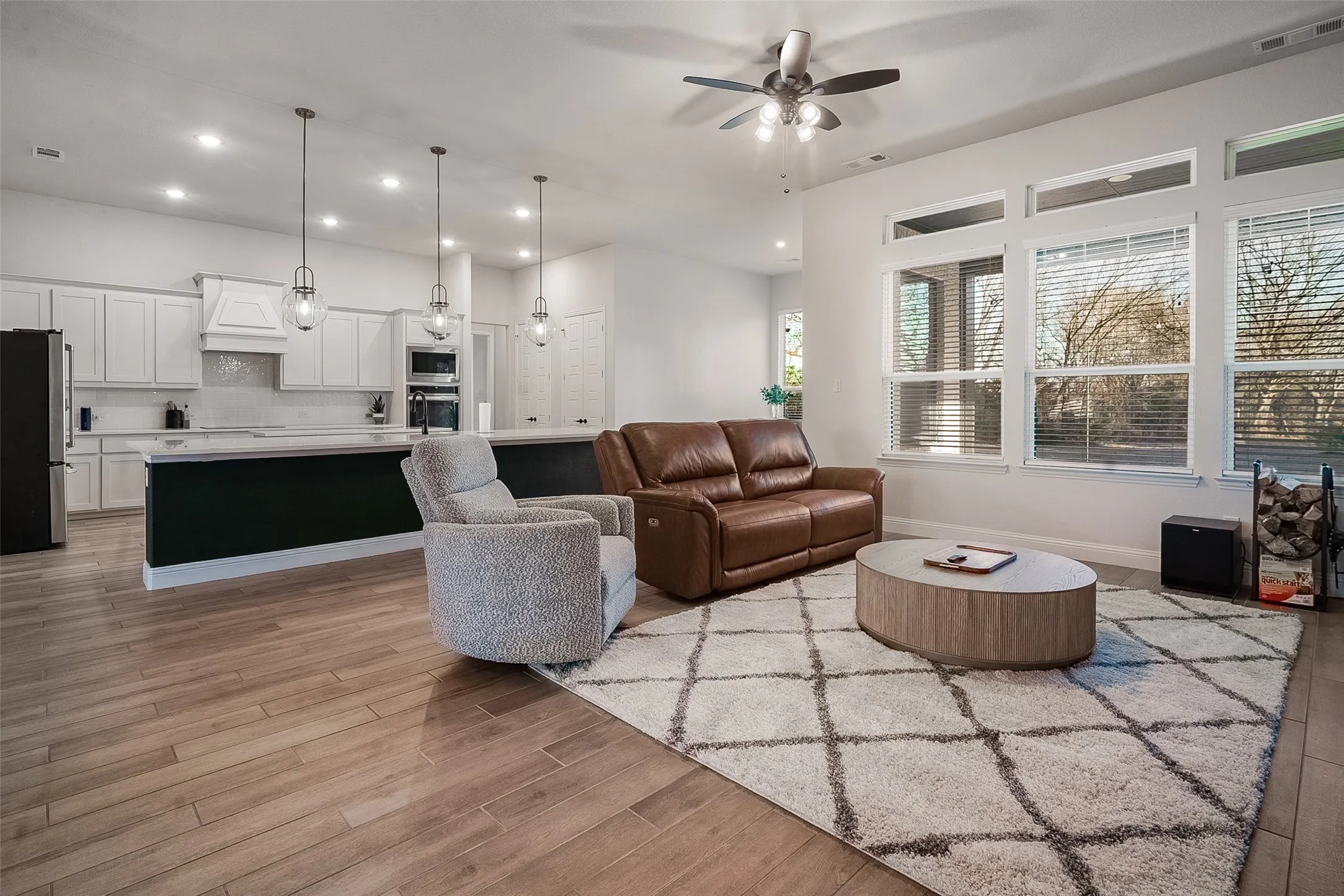 Single Family Residence For Sale in Grayson County , 1843 Granite Way, Van Alstyne, Texas 75495, 5 Bedroom, 3 Bathroom, 3 Garage spaces, 2,829 Sqft, built in 2024, mls#21155725, Real Estate Agent in Van Alstyne, Homes For Sale in Grayson county, Homes For Sale in Van Alstyne, Realtor in Van Alstyne Texas, Real Estate Brokerage Independent Realty Texas, Luminita Cordes Realtor
