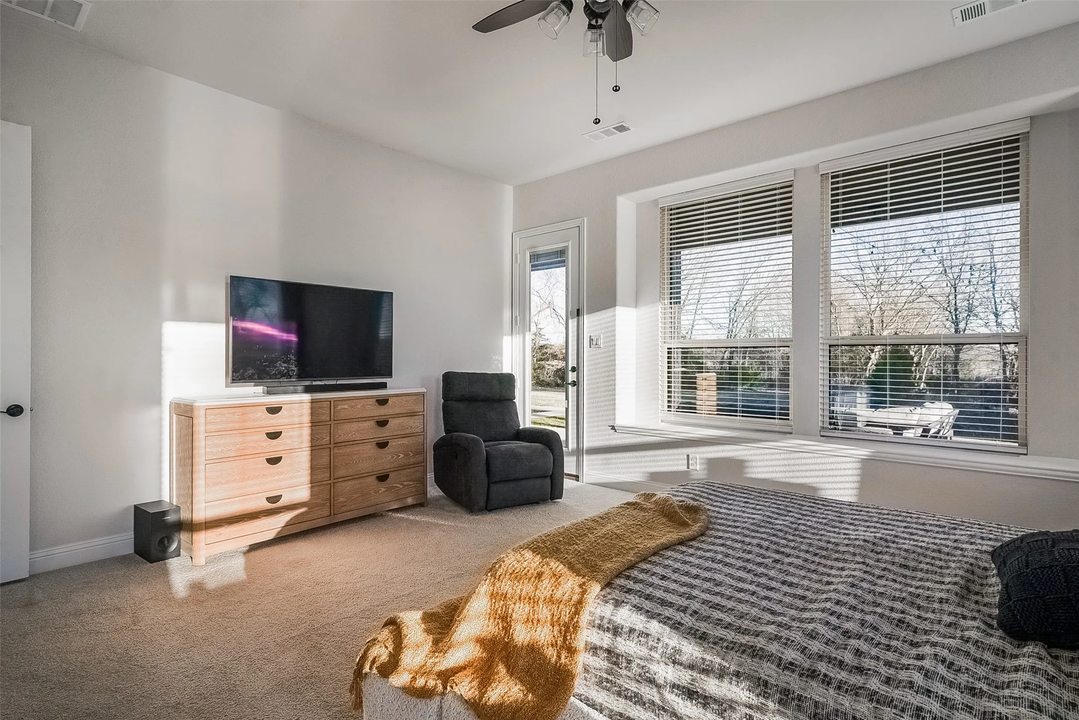 Single Family Residence For Sale in Grayson County , 1843 Granite Way, Van Alstyne, Texas 75495, 5 Bedroom, 3 Bathroom, 3 Garage spaces, 2,829 Sqft, built in 2024, mls#21155725, Real Estate Agent in Van Alstyne, Homes For Sale in Grayson county, Homes For Sale in Van Alstyne, Realtor in Van Alstyne Texas, Real Estate Brokerage Independent Realty Texas, Luminita Cordes Realtor
