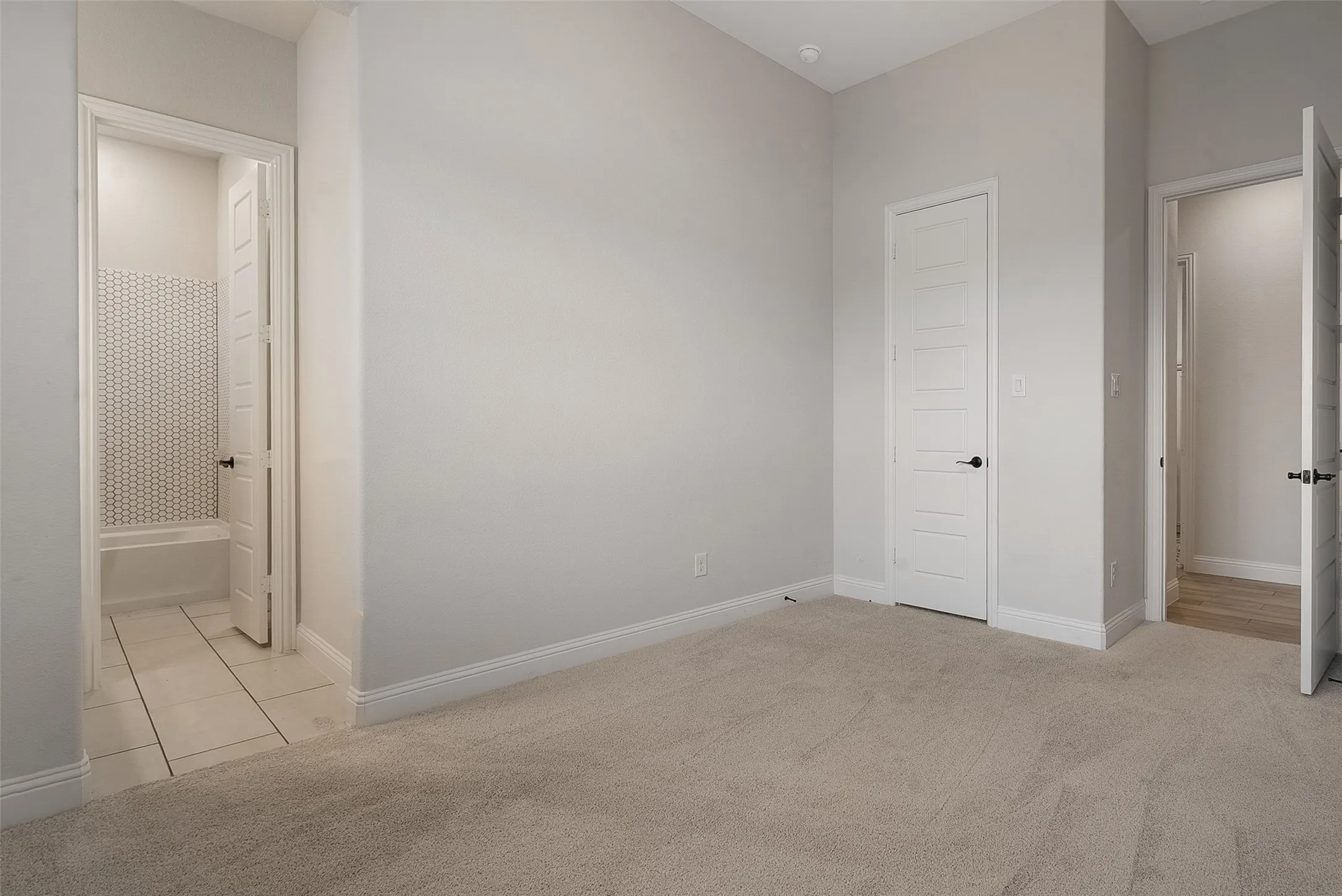 Single Family Residence For Sale in Grayson County , 1843 Granite Way, Van Alstyne, Texas 75495, 5 Bedroom, 3 Bathroom, 3 Garage spaces, 2,829 Sqft, built in 2024, mls#21155725, Real Estate Agent in Van Alstyne, Homes For Sale in Grayson county, Homes For Sale in Van Alstyne, Realtor in Van Alstyne Texas, Real Estate Brokerage Independent Realty Texas, Luminita Cordes Realtor