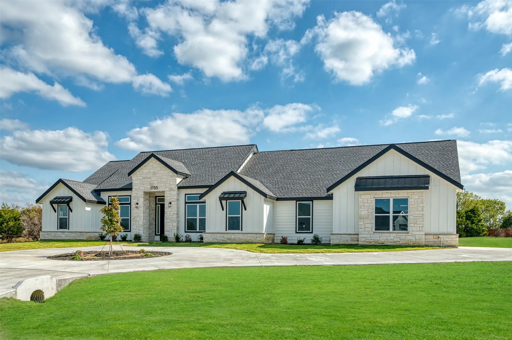 Single Family Residence For Sale in Collin County , 1785 crestridge Circle, Princeton, Texas 75407, 4 Bedroom, 5 Bathroom, 2 Garage spaces, 3,656 Sqft, built in 2025, mls#21156432, Real Estate Agent in Princeton, Homes For Sale in Collin county, Homes For Sale in Princeton, Realtor in Princeton Texas, Real Estate Brokerage Independent Realty Texas, Luminita Cordes Realtor
