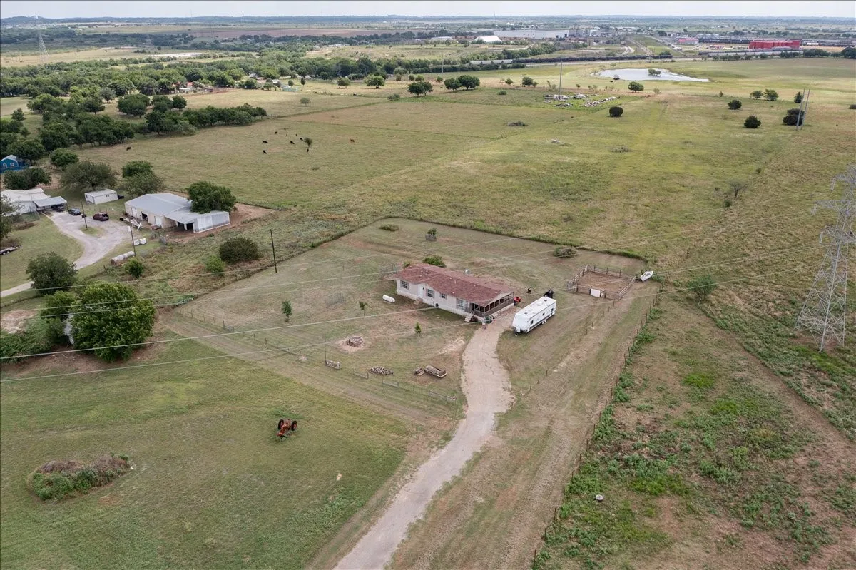 Manufactured Home For Sale in Johnson County , 5680 County Road 1217, Cleburne, Texas 76033, 3 Bedroom, 2 Bathroom, Garage spaces, 1,736 Sqft, built in 1996, Preowned, mls#21153868, Real Estate Agent in Cleburne, Homes For Sale in Johnson county, Homes For Sale in Cleburne, Realtor in Cleburne Texas, Real Estate Brokerage Independent Realty Texas, Luminita Cordes Realtor