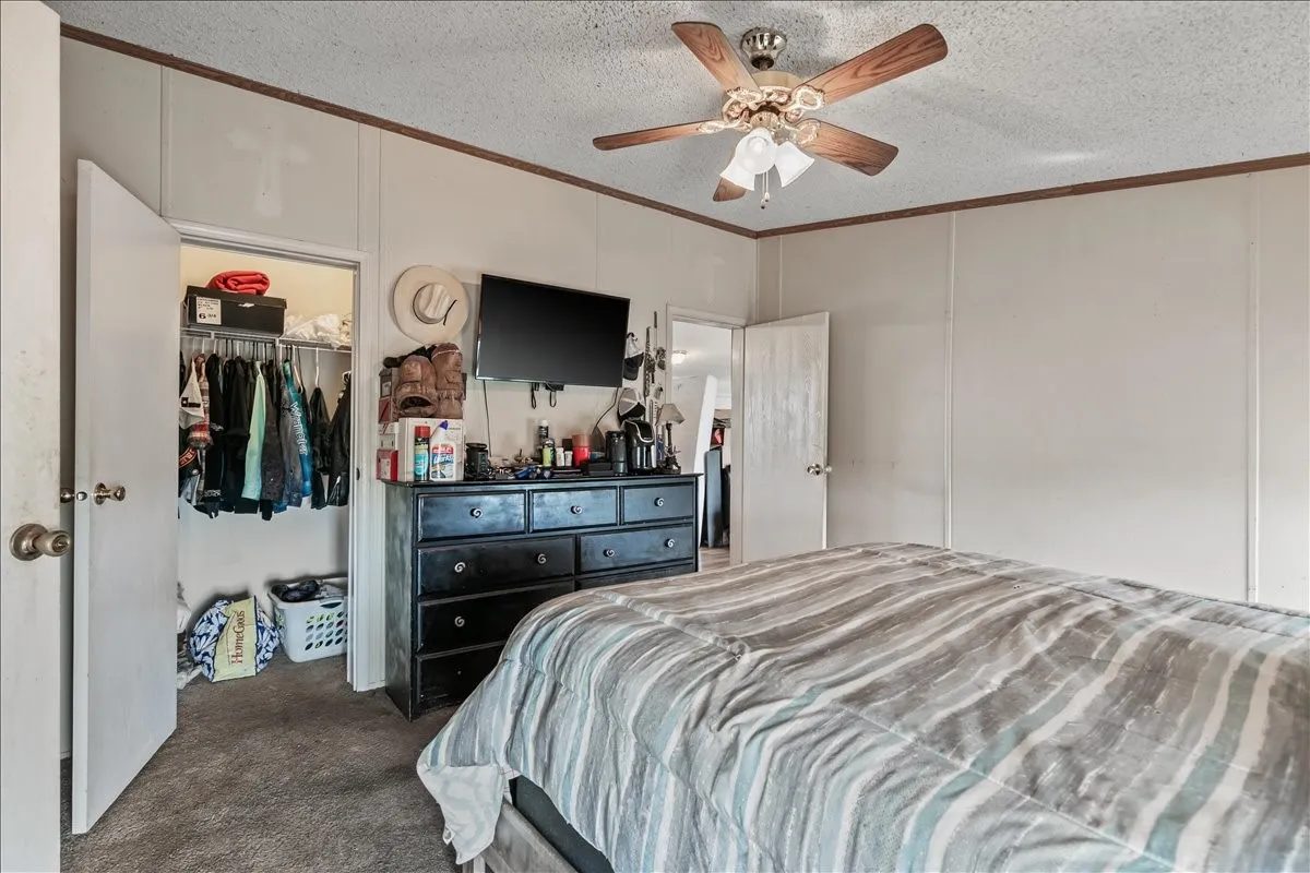 Manufactured Home For Sale in Johnson County , 5680 County Road 1217, Cleburne, Texas 76033, 3 Bedroom, 2 Bathroom, Garage spaces, 1,736 Sqft, built in 1996, Preowned, mls#21153868, Real Estate Agent in Cleburne, Homes For Sale in Johnson county, Homes For Sale in Cleburne, Realtor in Cleburne Texas, Real Estate Brokerage Independent Realty Texas, Luminita Cordes Realtor