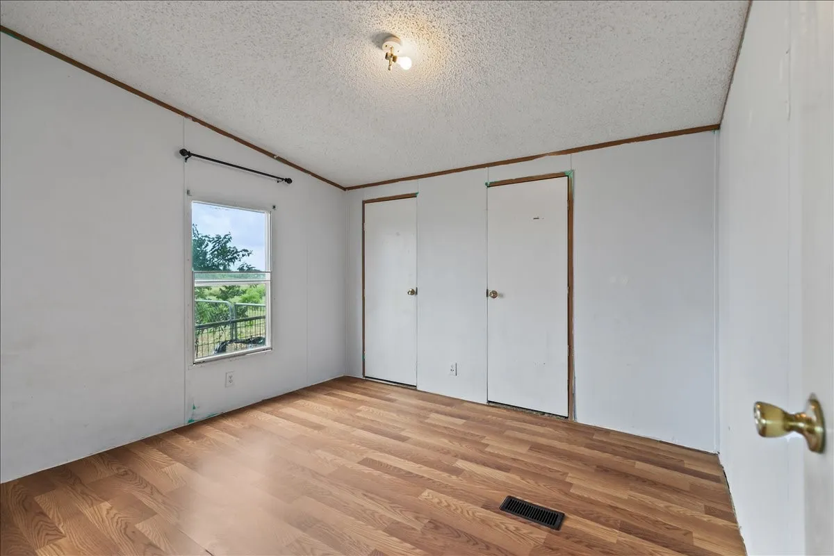 Manufactured Home For Sale in Johnson County , 5680 County Road 1217, Cleburne, Texas 76033, 3 Bedroom, 2 Bathroom, Garage spaces, 1,736 Sqft, built in 1996, Preowned, mls#21153868, Real Estate Agent in Cleburne, Homes For Sale in Johnson county, Homes For Sale in Cleburne, Realtor in Cleburne Texas, Real Estate Brokerage Independent Realty Texas, Luminita Cordes Realtor