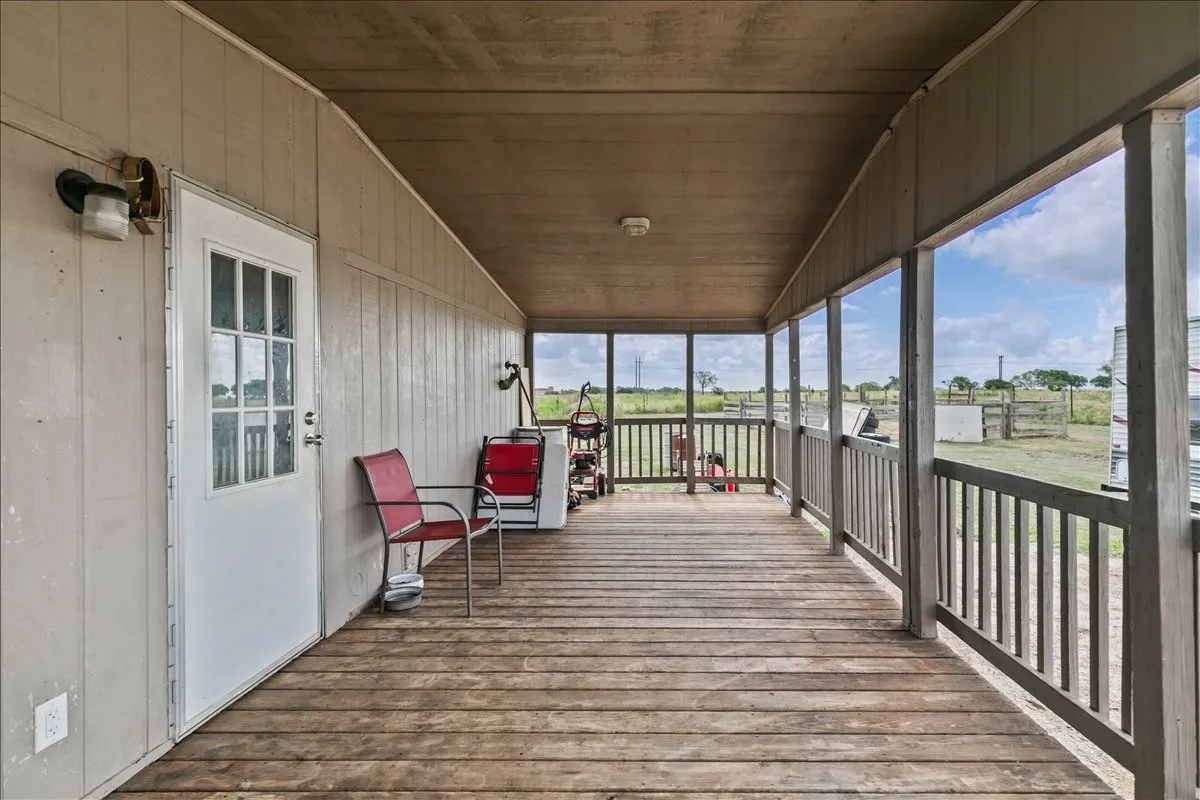 Manufactured Home For Sale in Johnson County , 5680 County Road 1217, Cleburne, Texas 76033, 3 Bedroom, 2 Bathroom, Garage spaces, 1,736 Sqft, built in 1996, Preowned, mls#21153868, Real Estate Agent in Cleburne, Homes For Sale in Johnson county, Homes For Sale in Cleburne, Realtor in Cleburne Texas, Real Estate Brokerage Independent Realty Texas, Luminita Cordes Realtor