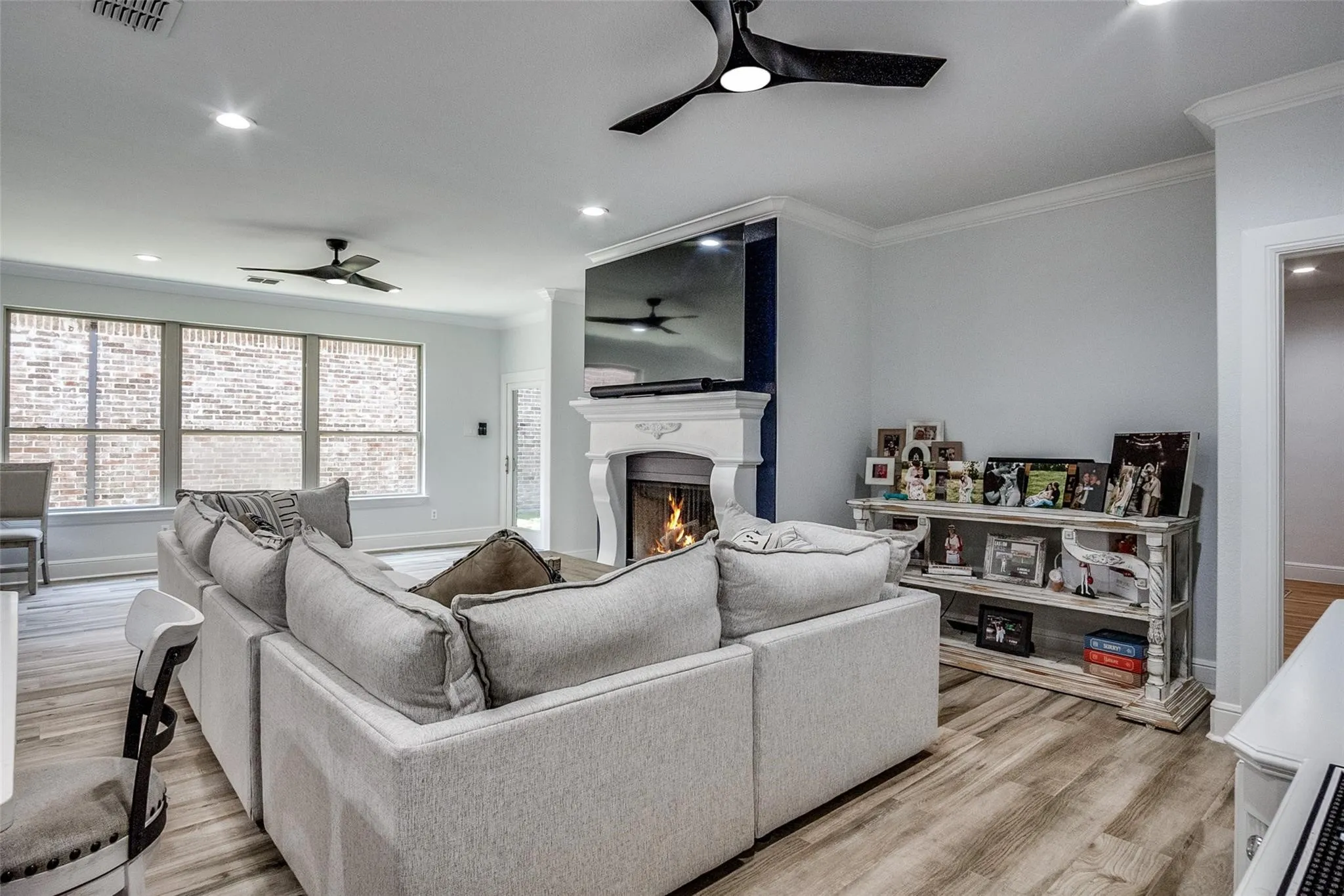 Single Family Residence For Sale in Parker County , 305 Post View Drive, Aledo, Texas 76008, 3 Bedroom, 3 Bathroom, 2 Garage spaces, 2,394 Sqft, built in 2007, mls#21152758, Real Estate Agent in Aledo, Homes For Sale in Parker county, Homes For Sale in Aledo, Realtor in Aledo Texas, Real Estate Brokerage Independent Realty Texas, Luminita Cordes Realtor