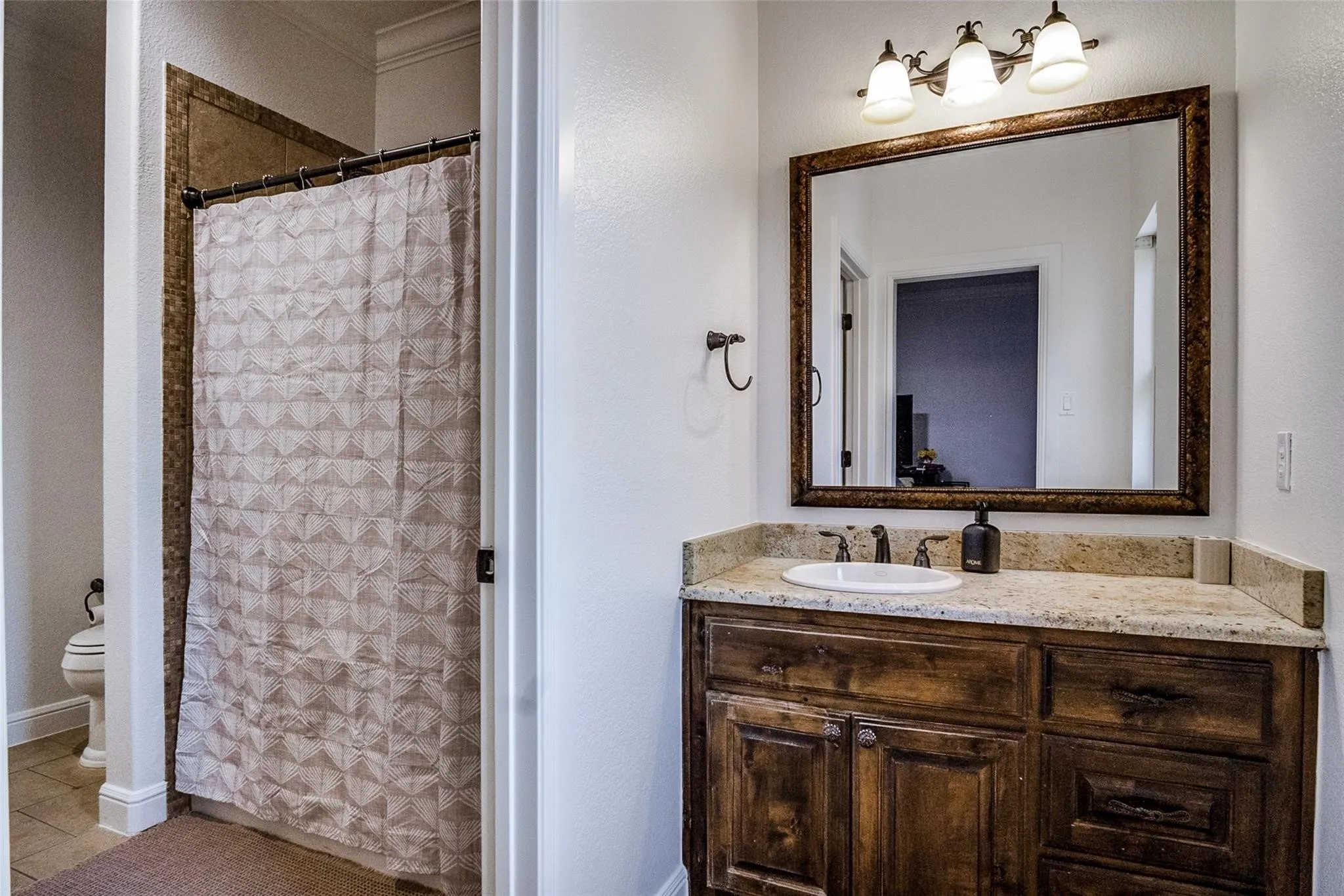 Single Family Residence For Sale in Parker County , 305 Post View Drive, Aledo, Texas 76008, 3 Bedroom, 3 Bathroom, 2 Garage spaces, 2,394 Sqft, built in 2007, mls#21152758, Real Estate Agent in Aledo, Homes For Sale in Parker county, Homes For Sale in Aledo, Realtor in Aledo Texas, Real Estate Brokerage Independent Realty Texas, Luminita Cordes Realtor