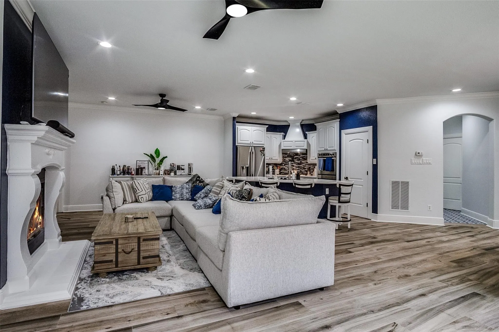 Single Family Residence For Sale in Parker County , 305 Post View Drive, Aledo, Texas 76008, 3 Bedroom, 3 Bathroom, 2 Garage spaces, 2,394 Sqft, built in 2007, mls#21152758, Real Estate Agent in Aledo, Homes For Sale in Parker county, Homes For Sale in Aledo, Realtor in Aledo Texas, Real Estate Brokerage Independent Realty Texas, Luminita Cordes Realtor