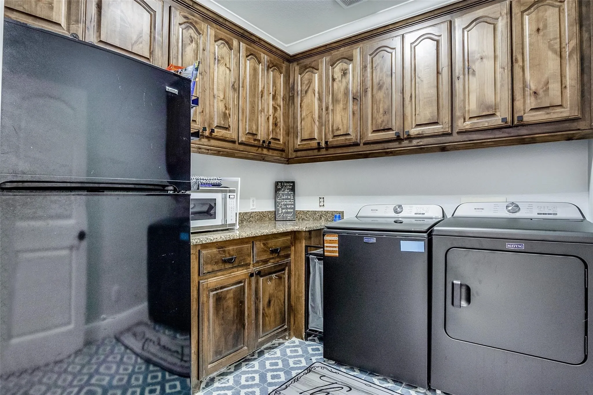 Single Family Residence For Sale in Parker County , 305 Post View Drive, Aledo, Texas 76008, 3 Bedroom, 3 Bathroom, 2 Garage spaces, 2,394 Sqft, built in 2007, mls#21152758, Real Estate Agent in Aledo, Homes For Sale in Parker county, Homes For Sale in Aledo, Realtor in Aledo Texas, Real Estate Brokerage Independent Realty Texas, Luminita Cordes Realtor