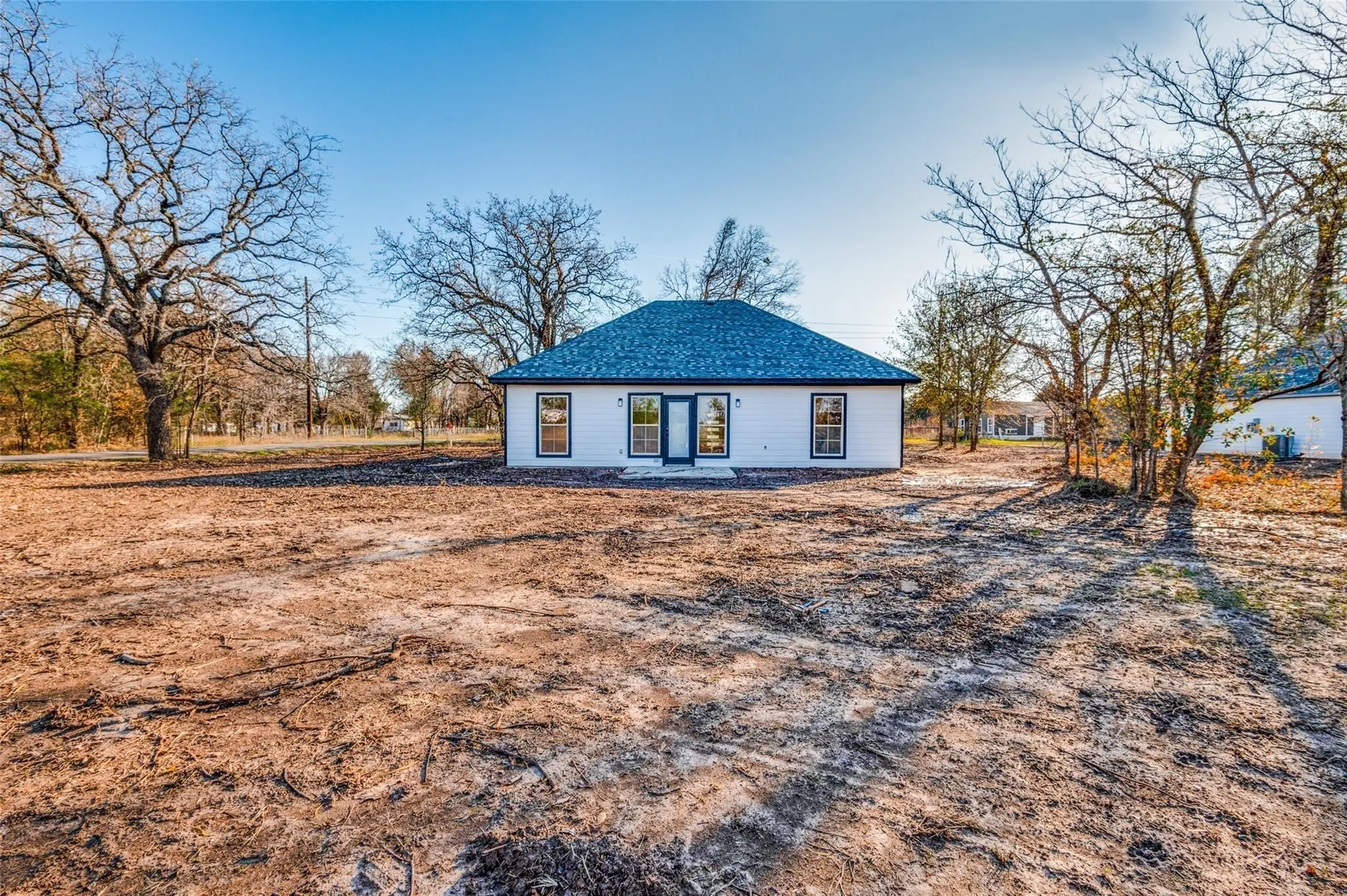 Single Family Residence For Sale in Henderson County , 420 Kelly Lane, Seven Points, Texas 75143, 3 Bedroom, 2 Bathroom, 2 Garage spaces, 1,398 Sqft, built in 2024, New Construction - Complete, mls#21157086, Real Estate Agent in Seven Points, Homes For Sale in Henderson county, Homes For Sale in Seven Points, Realtor in Seven Points Texas, Real Estate Brokerage Independent Realty Texas, Luminita Cordes Realtor