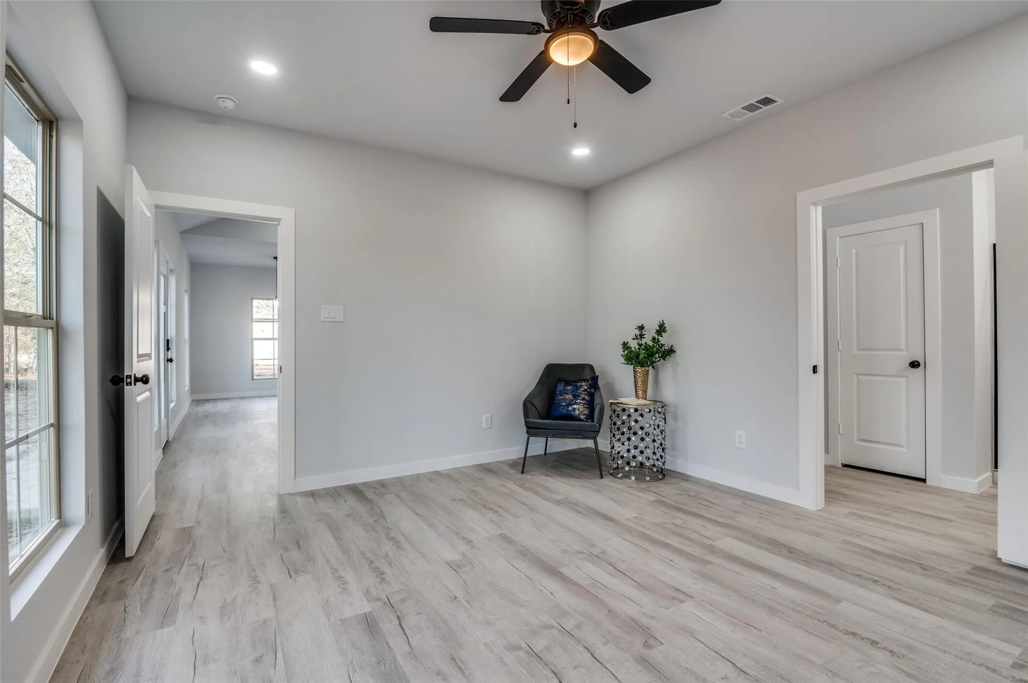Single Family Residence For Sale in Henderson County , 420 Kelly Lane, Seven Points, Texas 75143, 3 Bedroom, 2 Bathroom, 2 Garage spaces, 1,398 Sqft, built in 2024, New Construction - Complete, mls#21157086, Real Estate Agent in Seven Points, Homes For Sale in Henderson county, Homes For Sale in Seven Points, Realtor in Seven Points Texas, Real Estate Brokerage Independent Realty Texas, Luminita Cordes Realtor