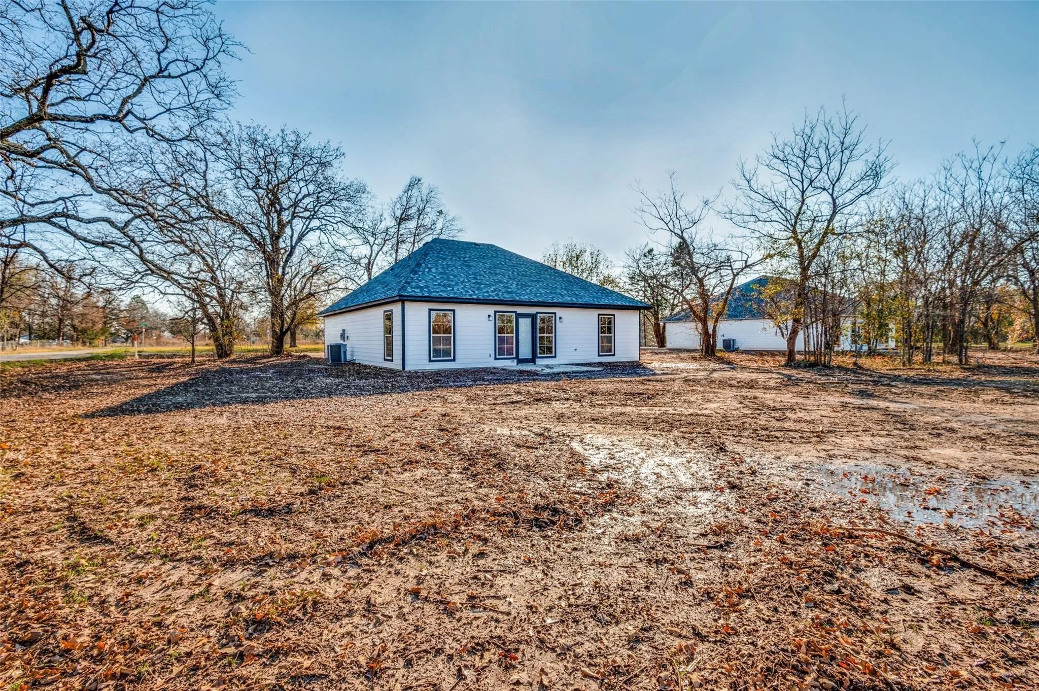 Single Family Residence For Sale in Henderson County , 420 Kelly Lane, Seven Points, Texas 75143, 3 Bedroom, 2 Bathroom, 2 Garage spaces, 1,398 Sqft, built in 2024, New Construction - Complete, mls#21157086, Real Estate Agent in Seven Points, Homes For Sale in Henderson county, Homes For Sale in Seven Points, Realtor in Seven Points Texas, Real Estate Brokerage Independent Realty Texas, Luminita Cordes Realtor